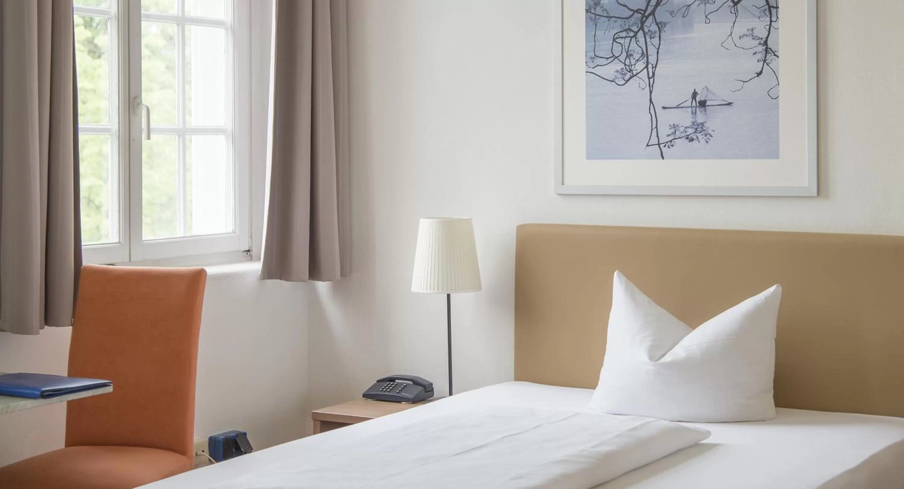 Bedroom, Bed in Apartment Hotel Konstanz