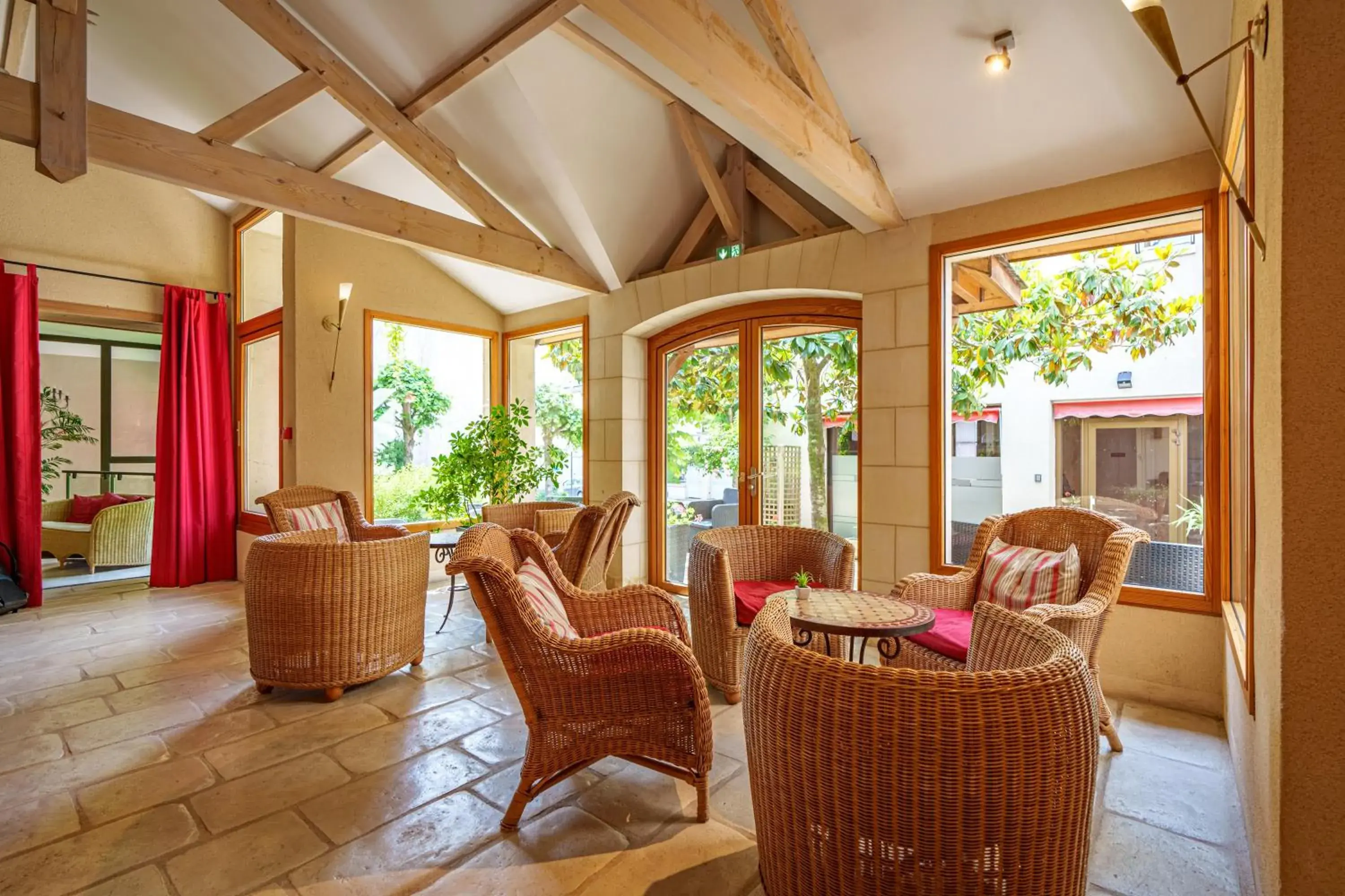 Seating Area in Hotel Val De Loire