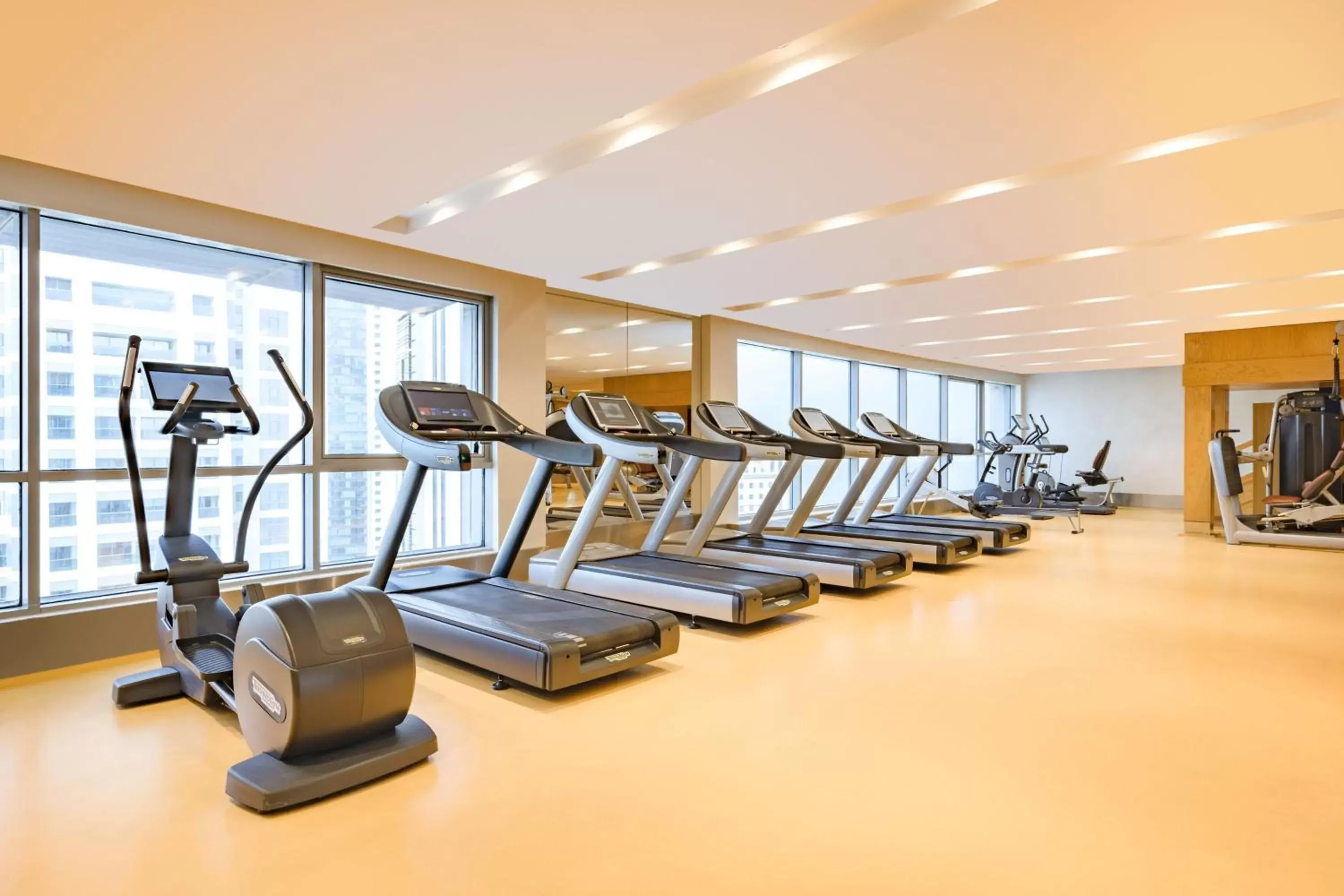 Fitness centre/facilities, Fitness Center/Facilities in Qabila Westbay Hotel by Marriott