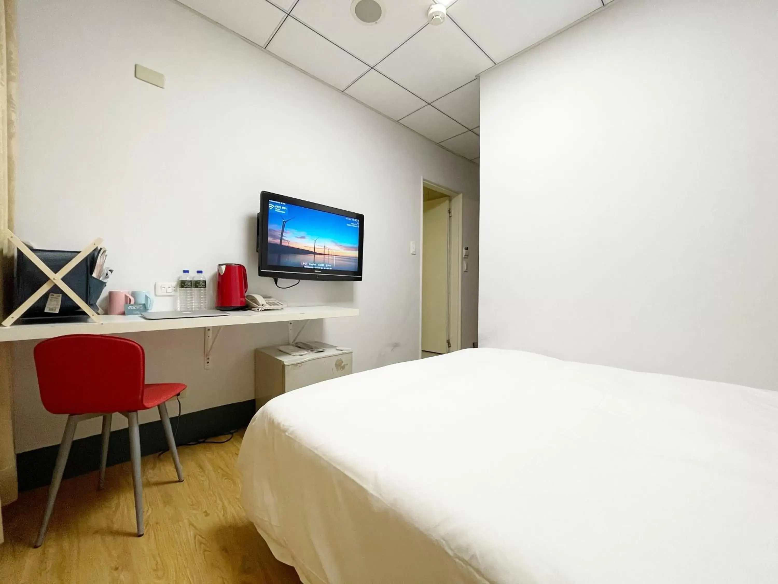 Bedroom, Bed in Sharon Inn Bedroom, Bed in Sharon Inn