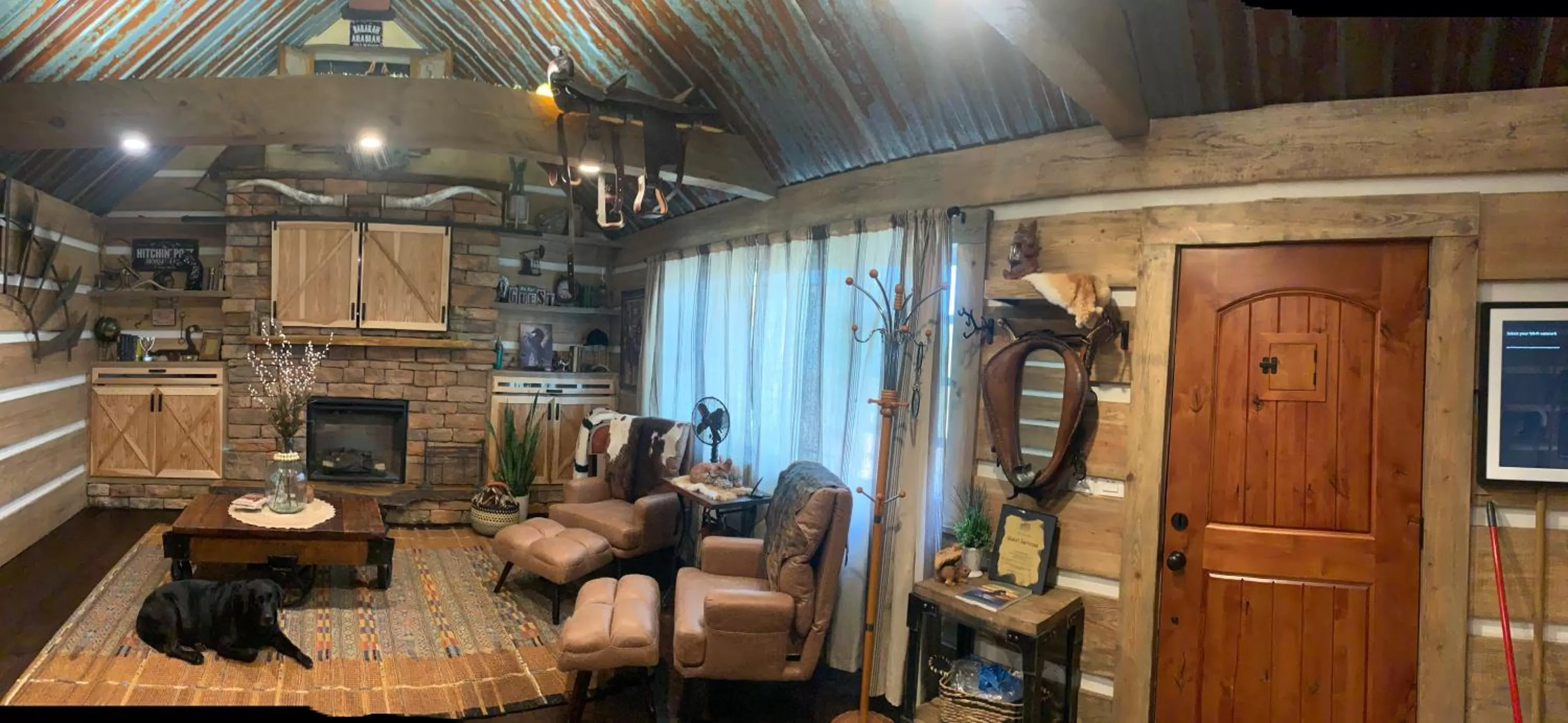Living room in Fox Pass Cabins