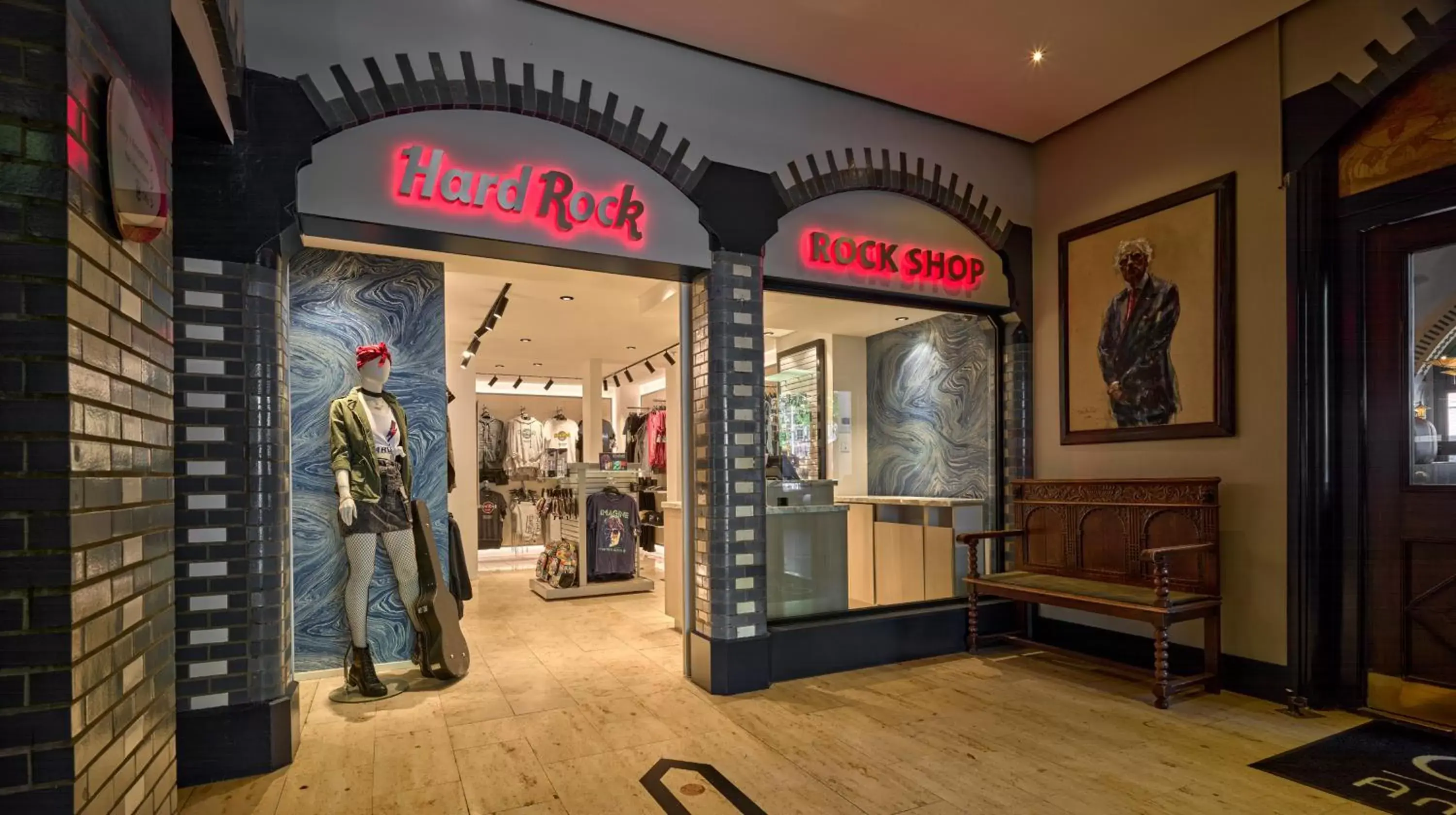 On-site shops in Hard Rock Hotel Amsterdam American