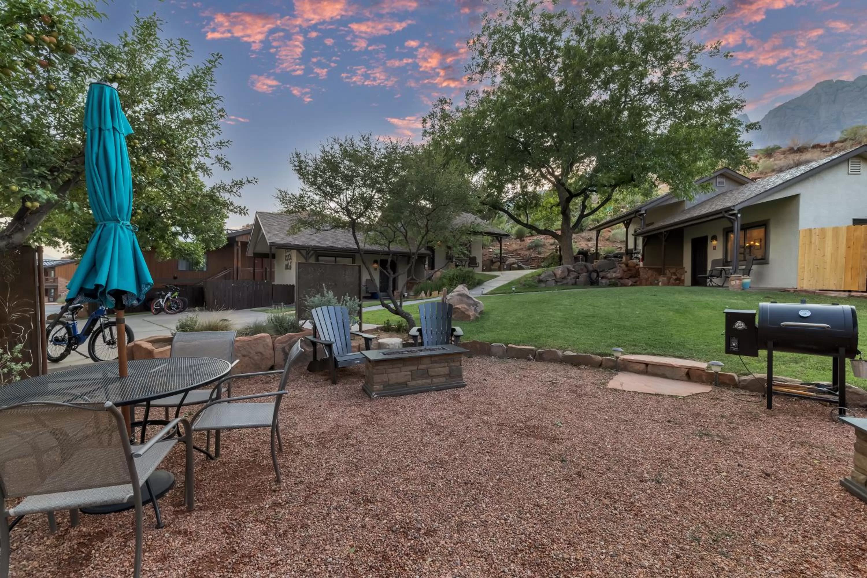 Patio in Red Rock Inn Cottages