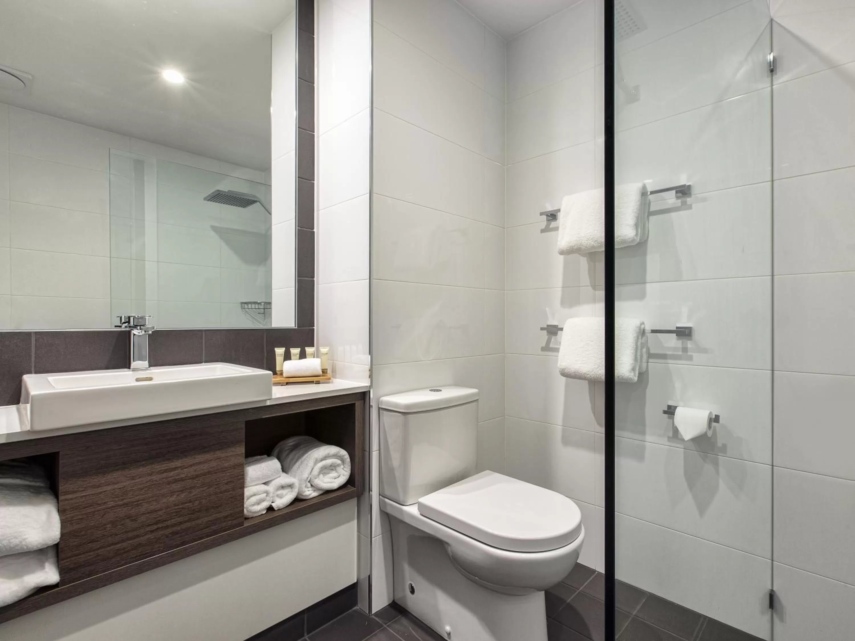 Bathroom in Mercure Sunshine Coast Kawana Waters