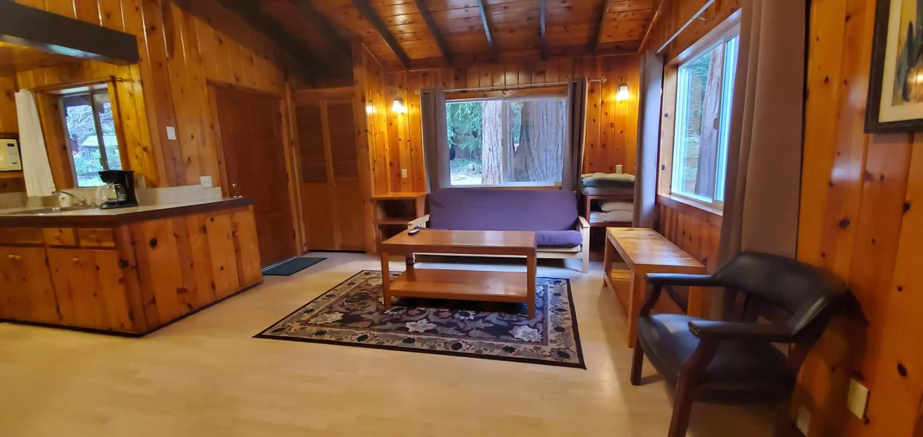 Living room, Seating Area in Fern River Resort