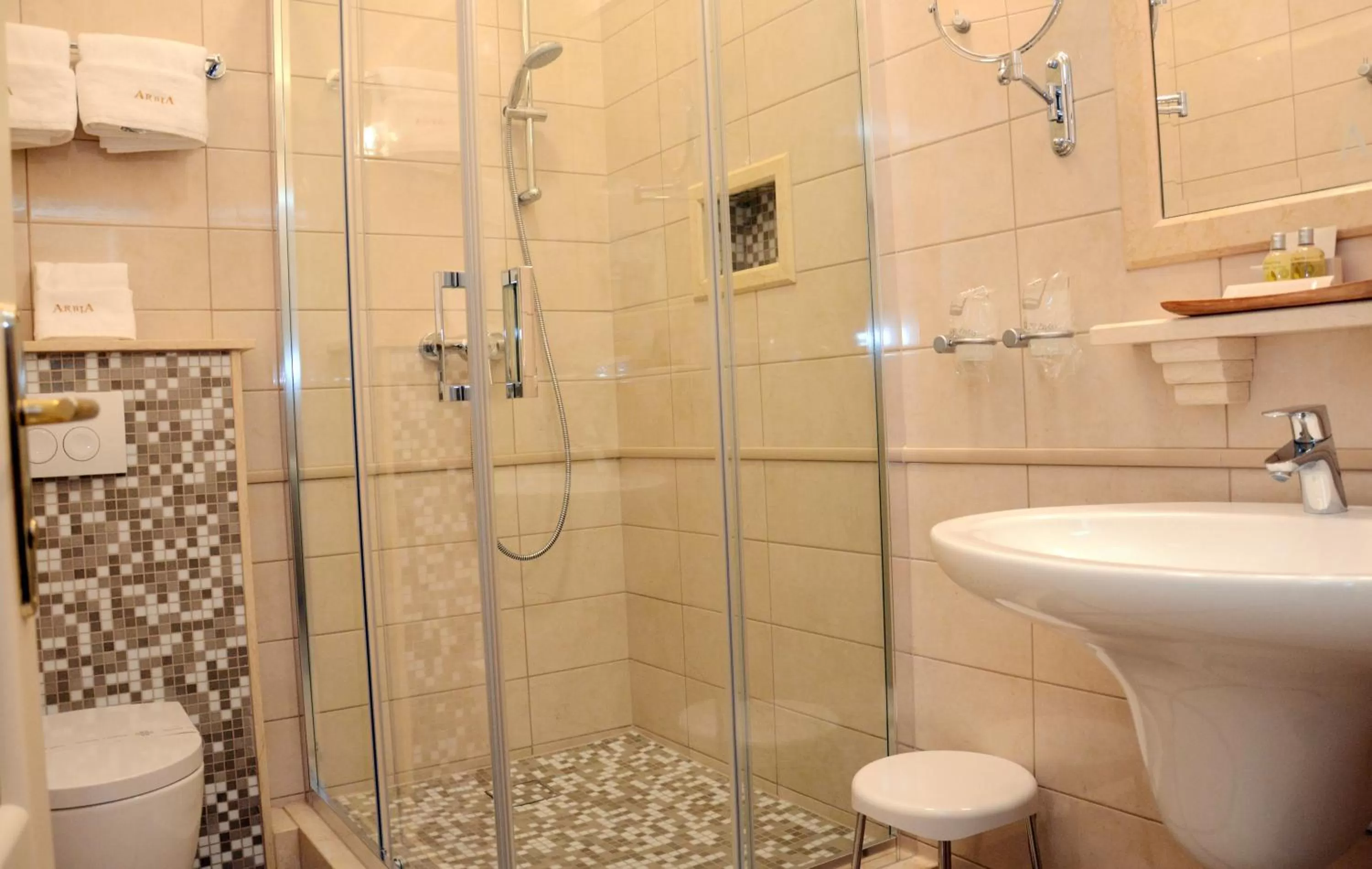 Arbia Dorka Heritage Palace