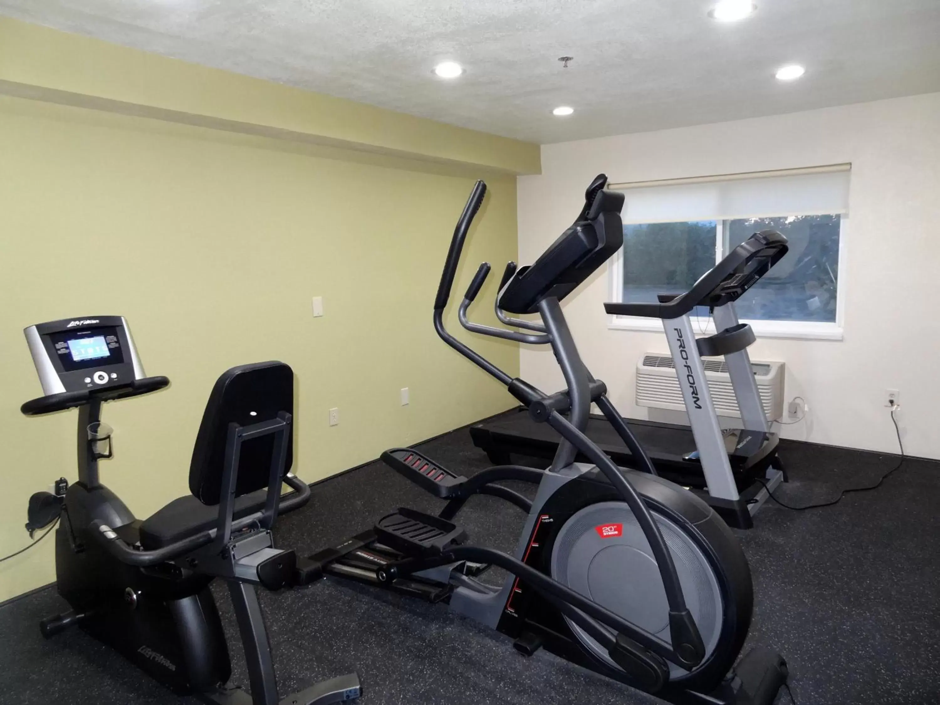 Fitness centre/facilities, Fitness Center/Facilities in Ramada by Wyndham Coeur d'Alene