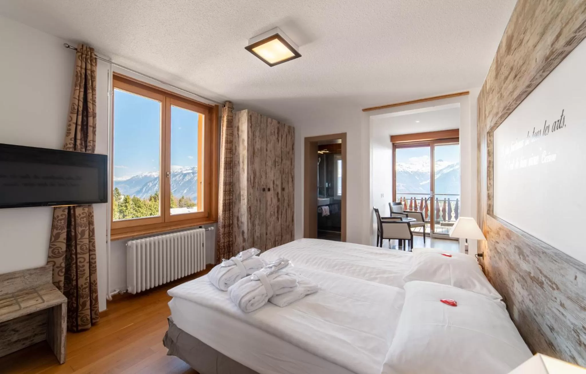 Photo of the whole room, Bed in Boutique Hotel Art de Vivre & SPA