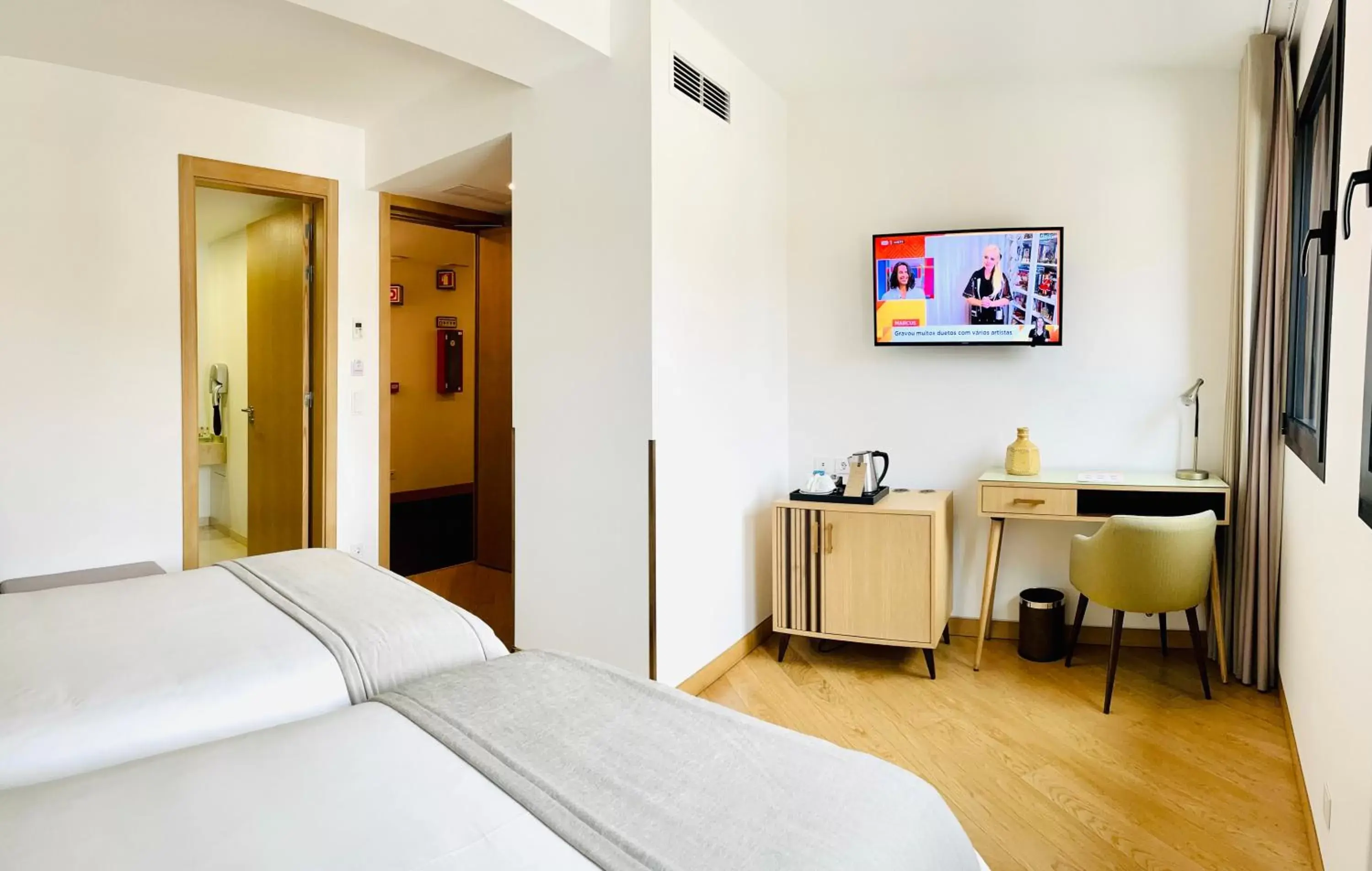 Bedroom, Bed in Castelo Hotel