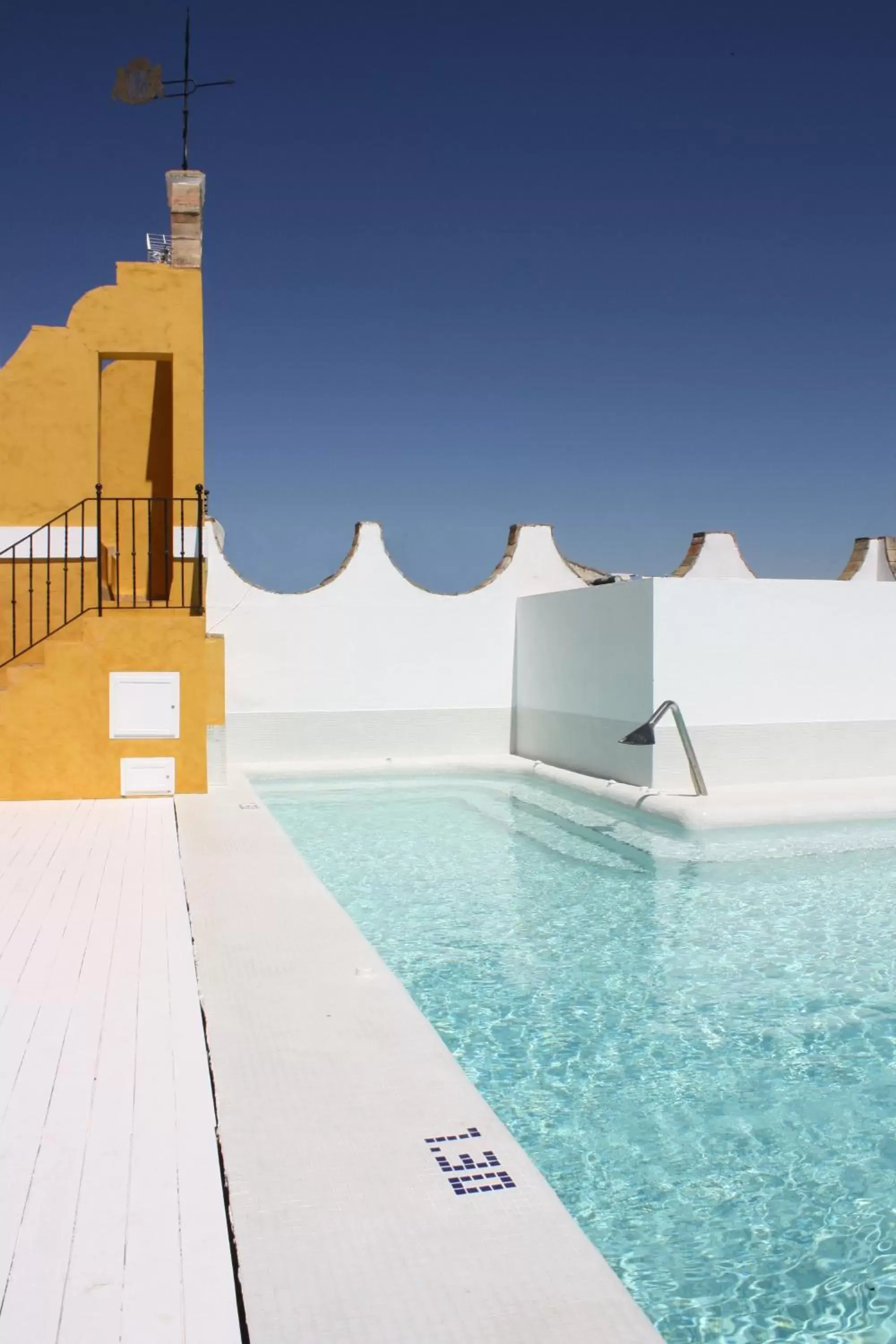 Swimming Pool in Hotel Las Casas de la Judería