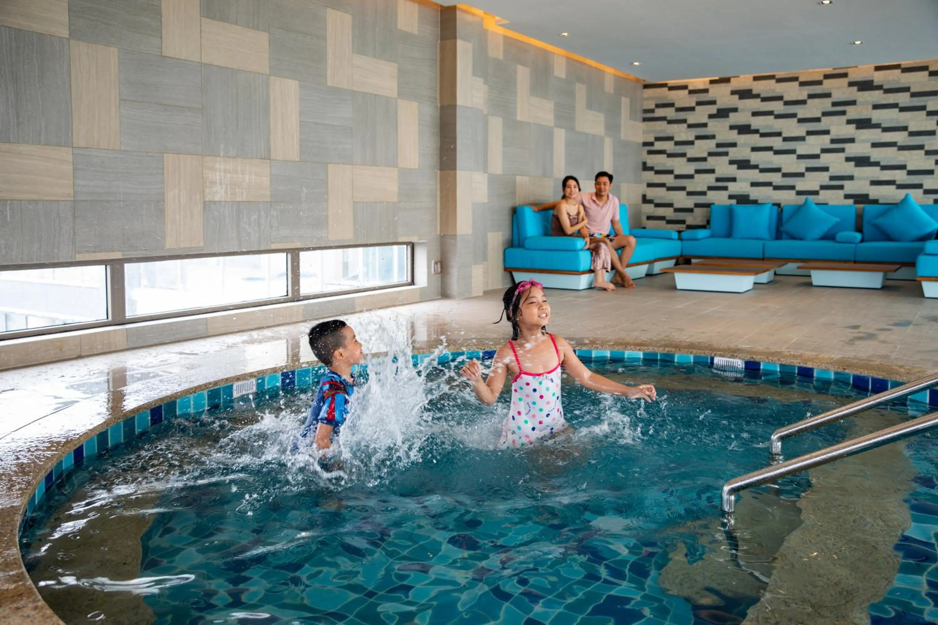 Swimming pool in Oakwood Residence Hanoi