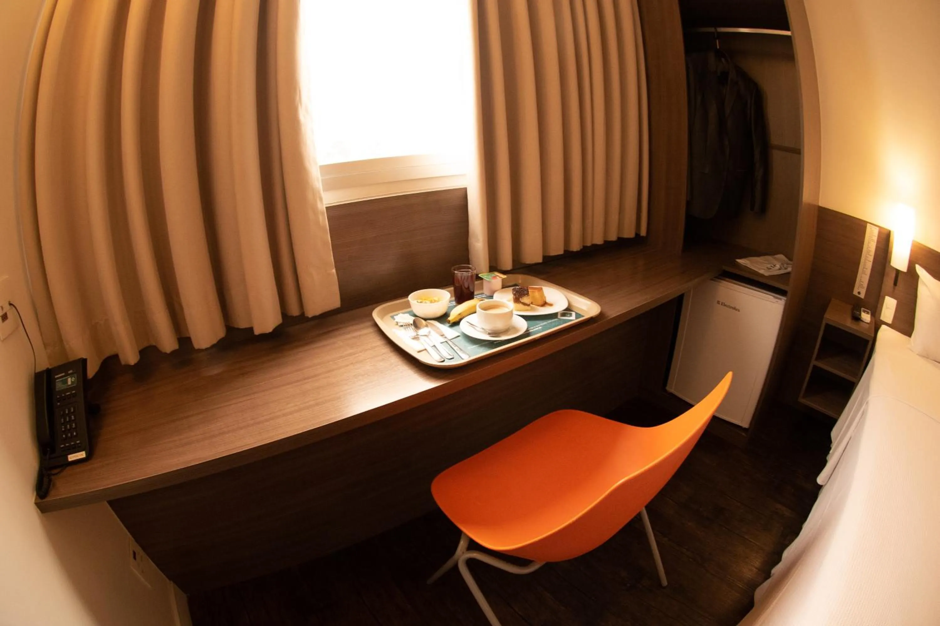 Coffee/tea facilities in San Diego Express Barro Preto