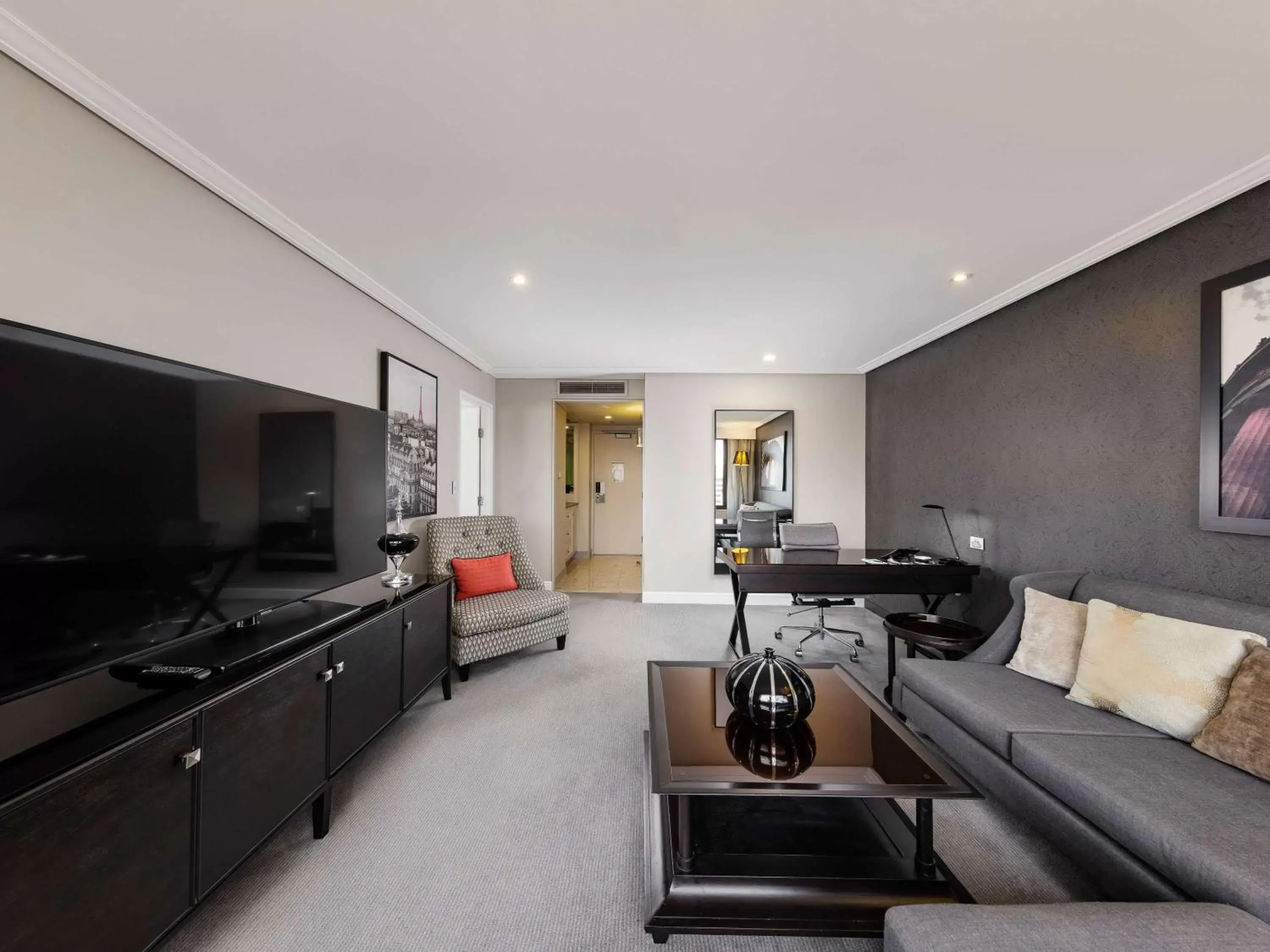 Bedroom, TV/Entertainment Center in Sofitel Brisbane Central