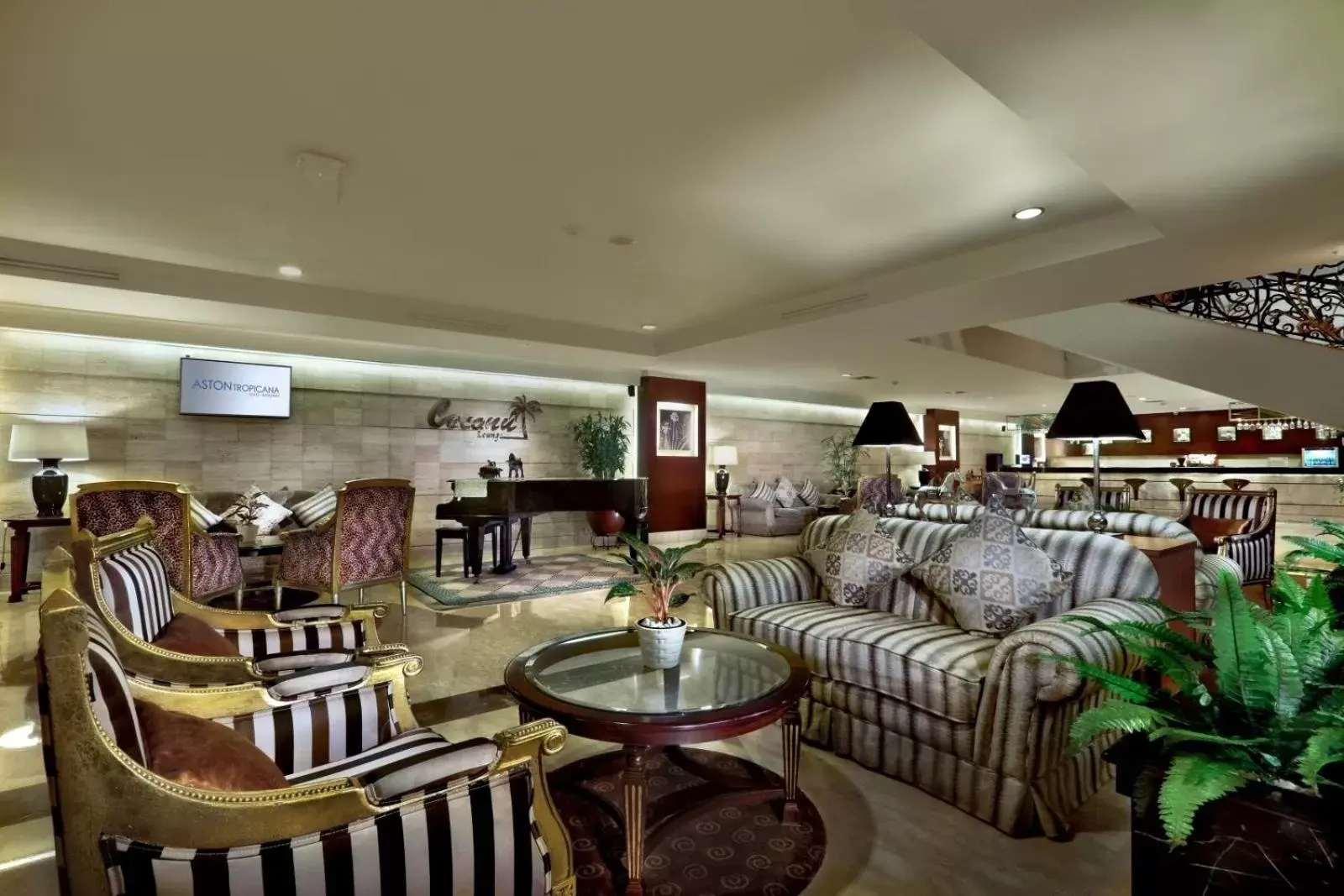 Restaurant/Places to Eat in ASTON Tropicana Hotel Bandung