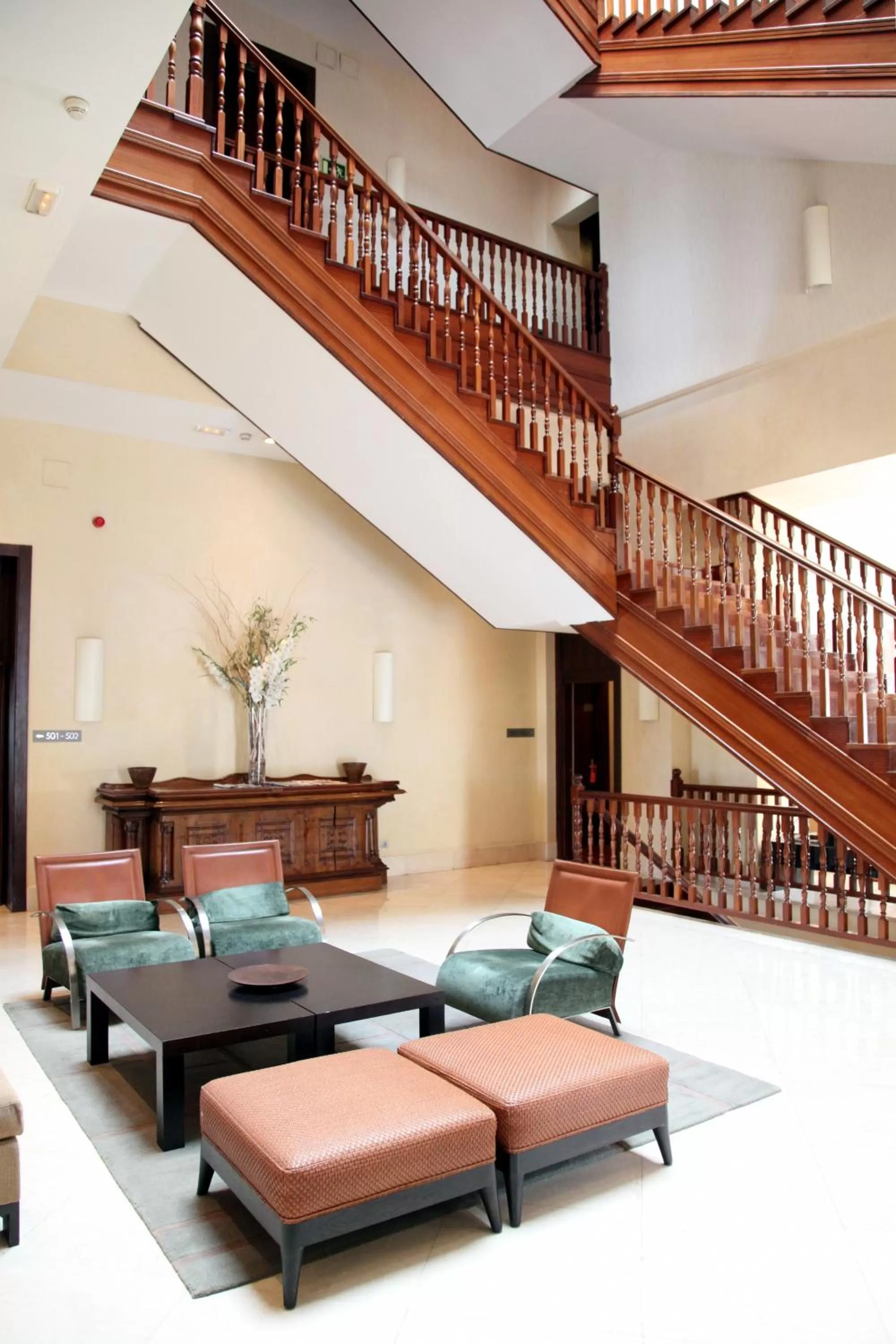 Lobby or reception in Hotel URH Palacio de Oriol