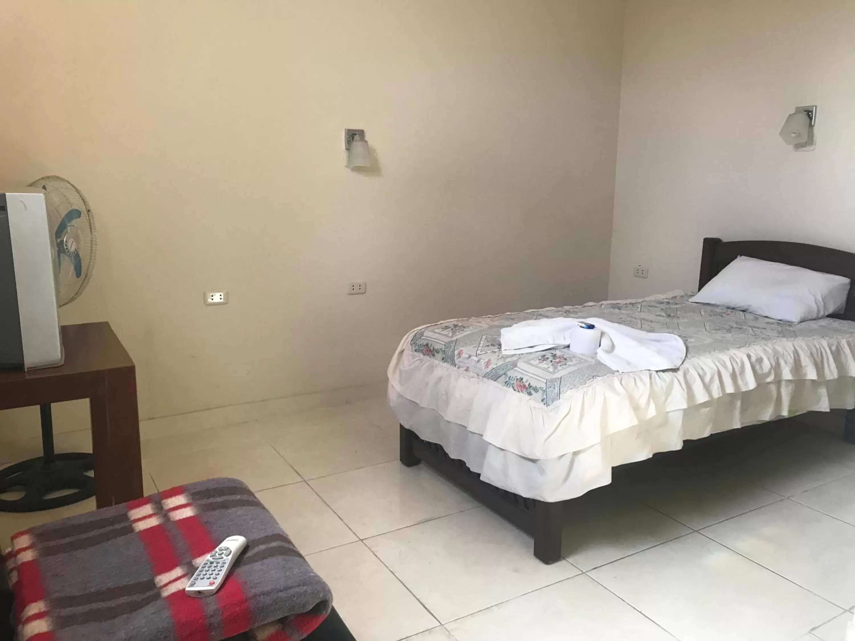 Bed in Hotel Viru Viru II