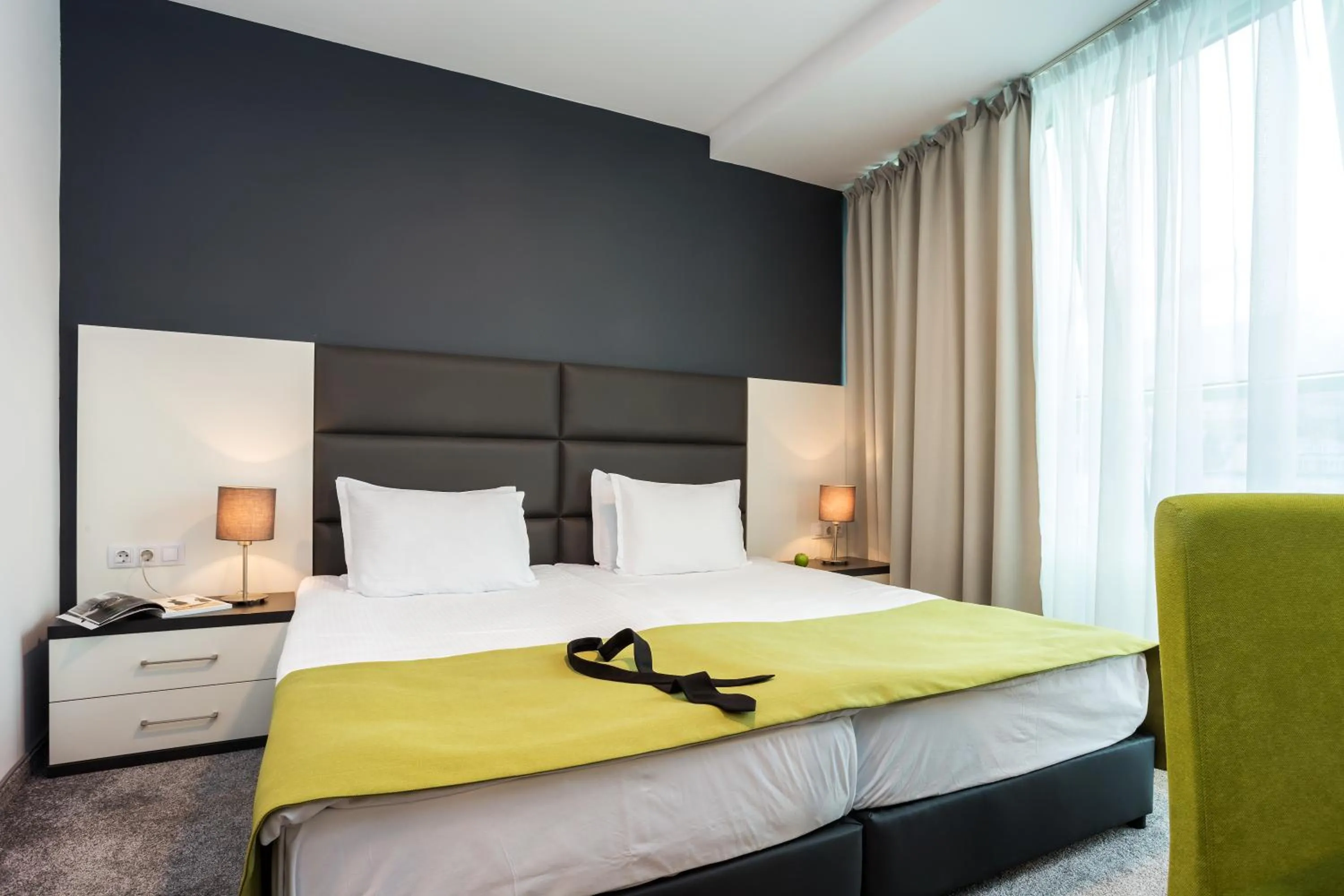 Bed in Earth & People Hotel & SPA - Free Parking & Swimming Pool