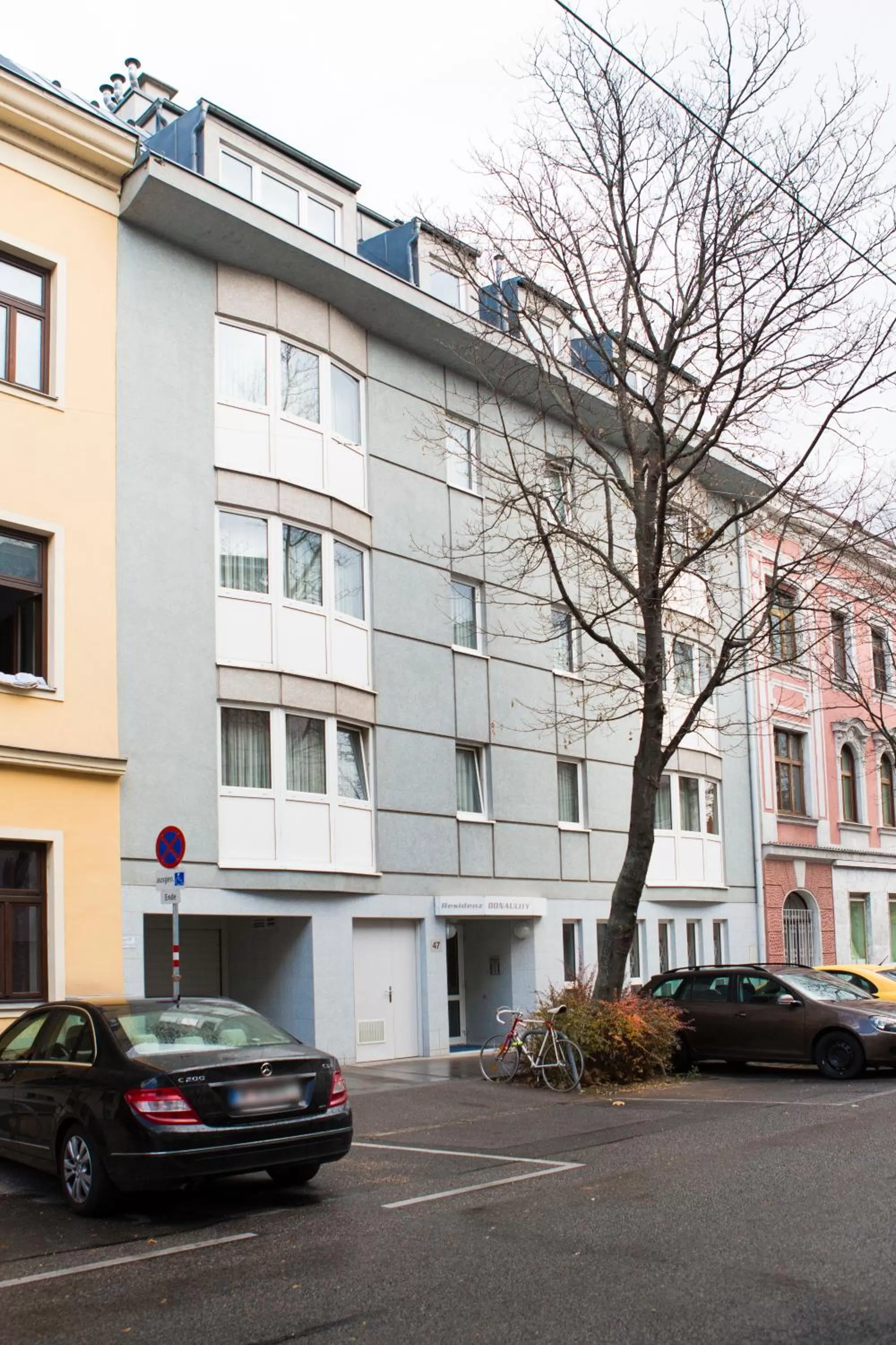 One-Bedroom Apartment in Residenz Donaucity