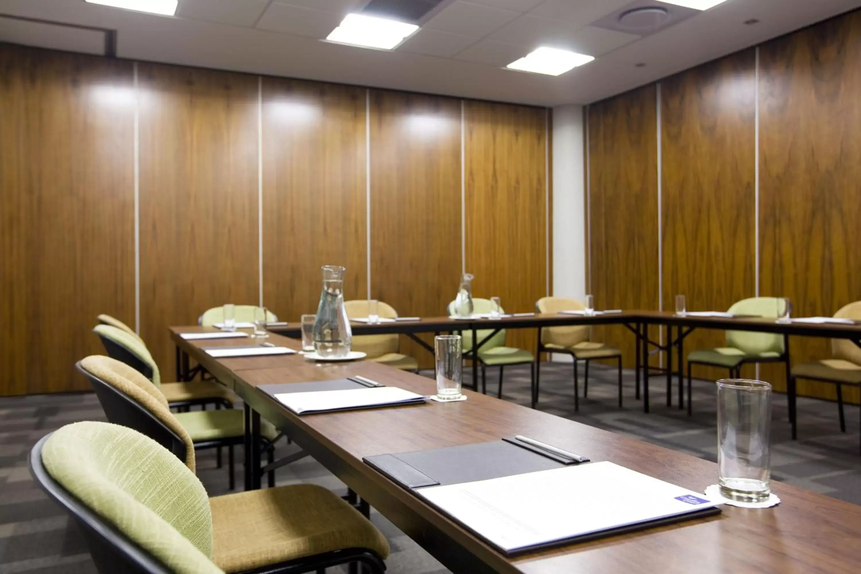 Business facilities in SunSquare Cape Town Gardens