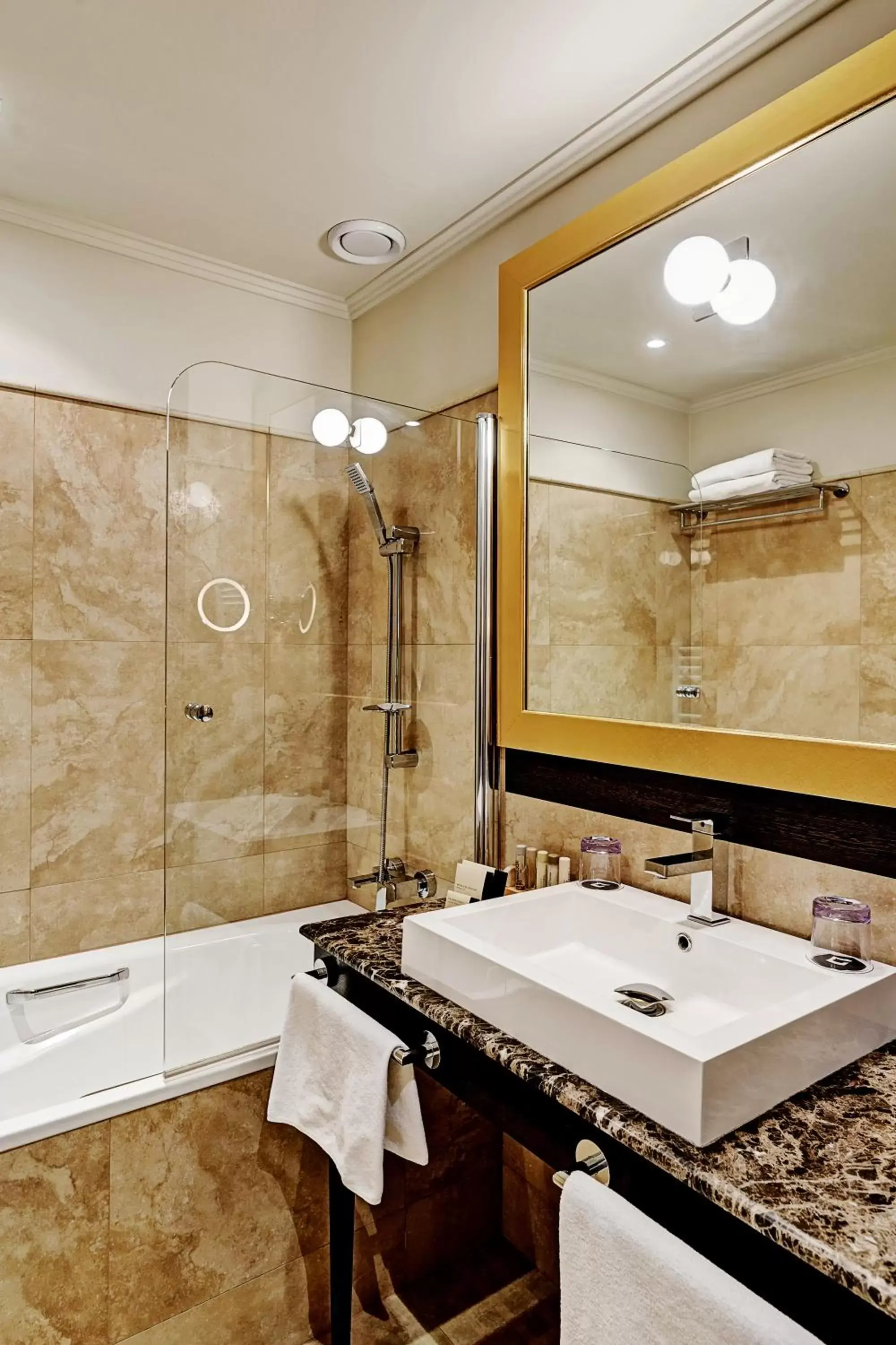 Bathroom in Grandezza Hotel Luxury Palace