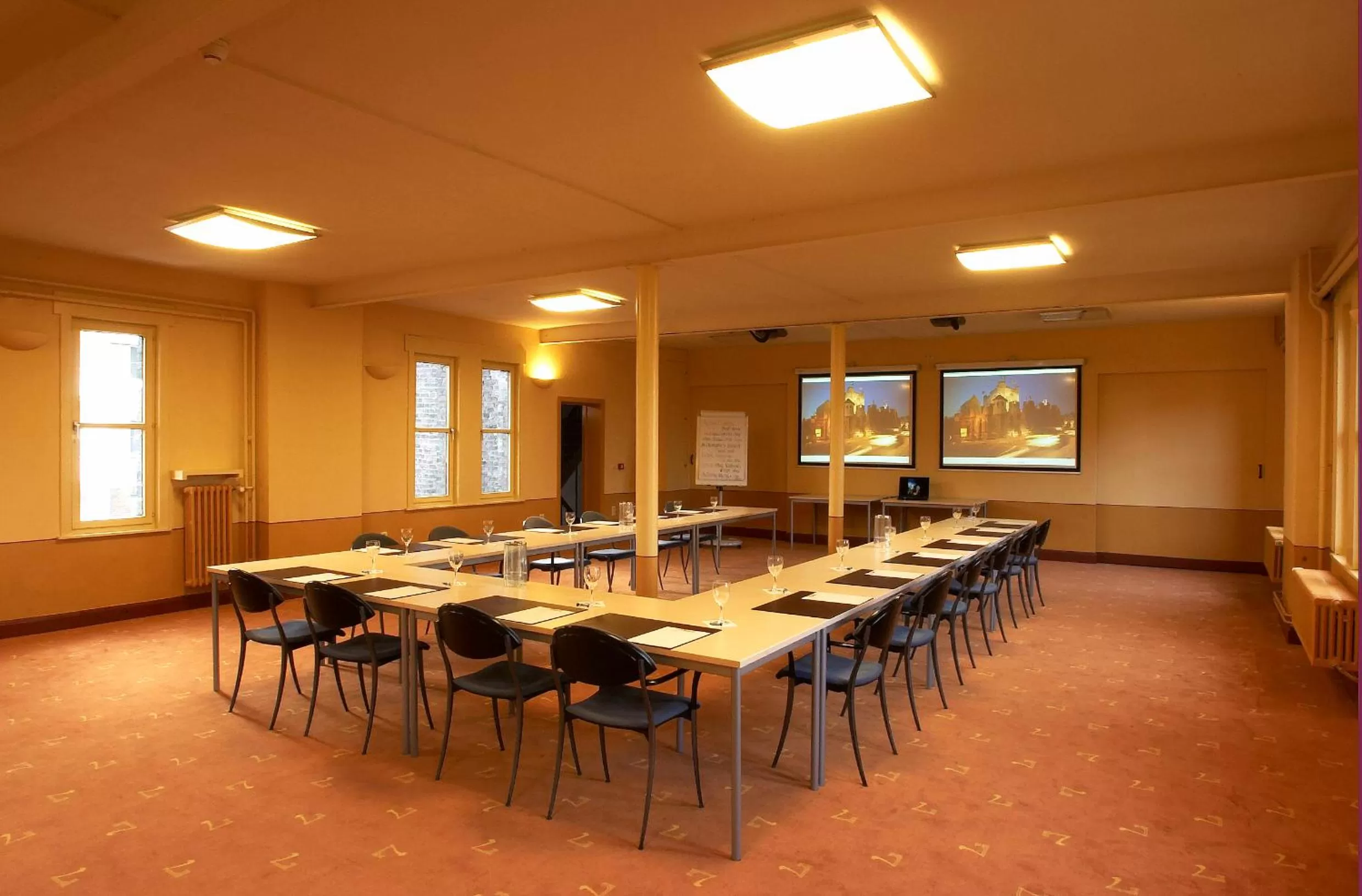 Business facilities in Guesthouse PoortAckere Ghent