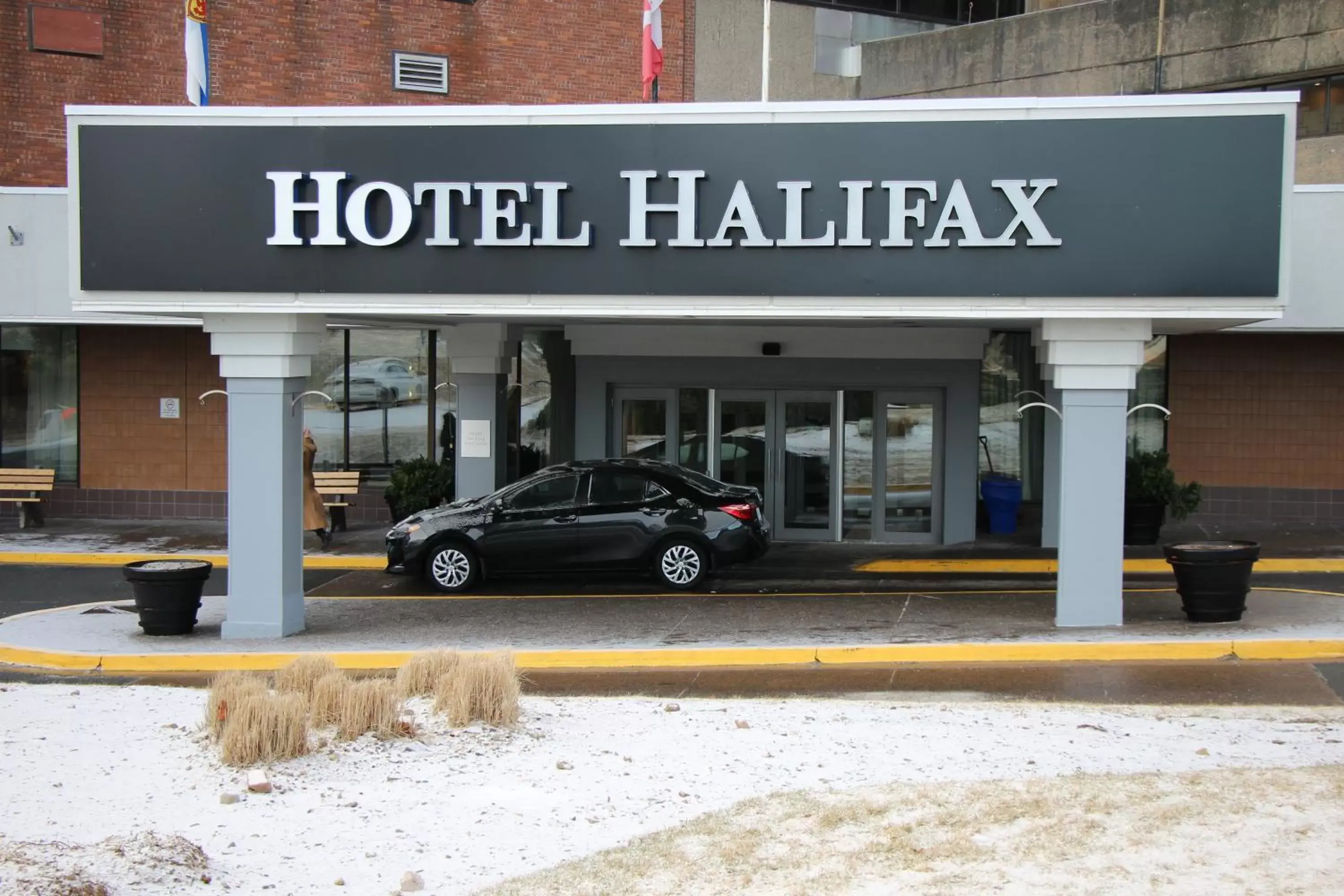 Facade/entrance in Hotel Halifax