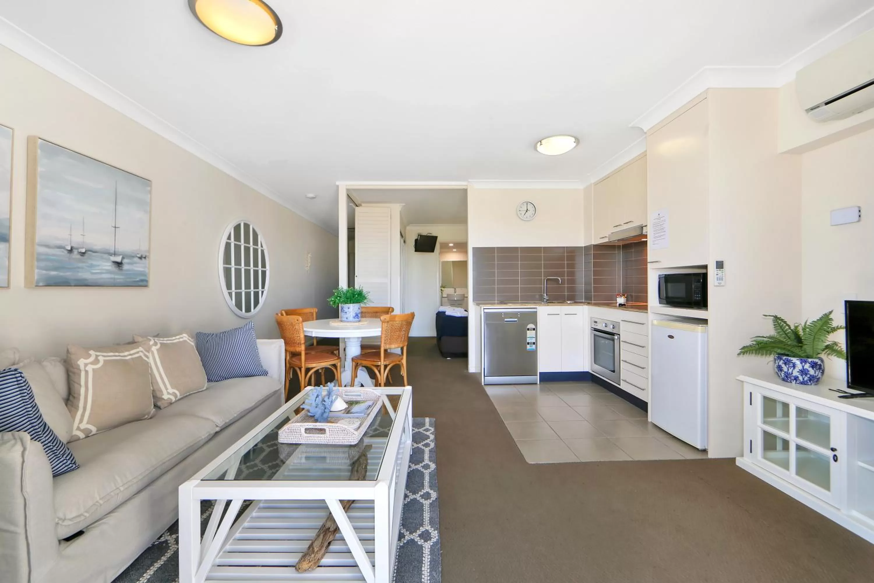 Coffee/tea facilities in The Point Resort