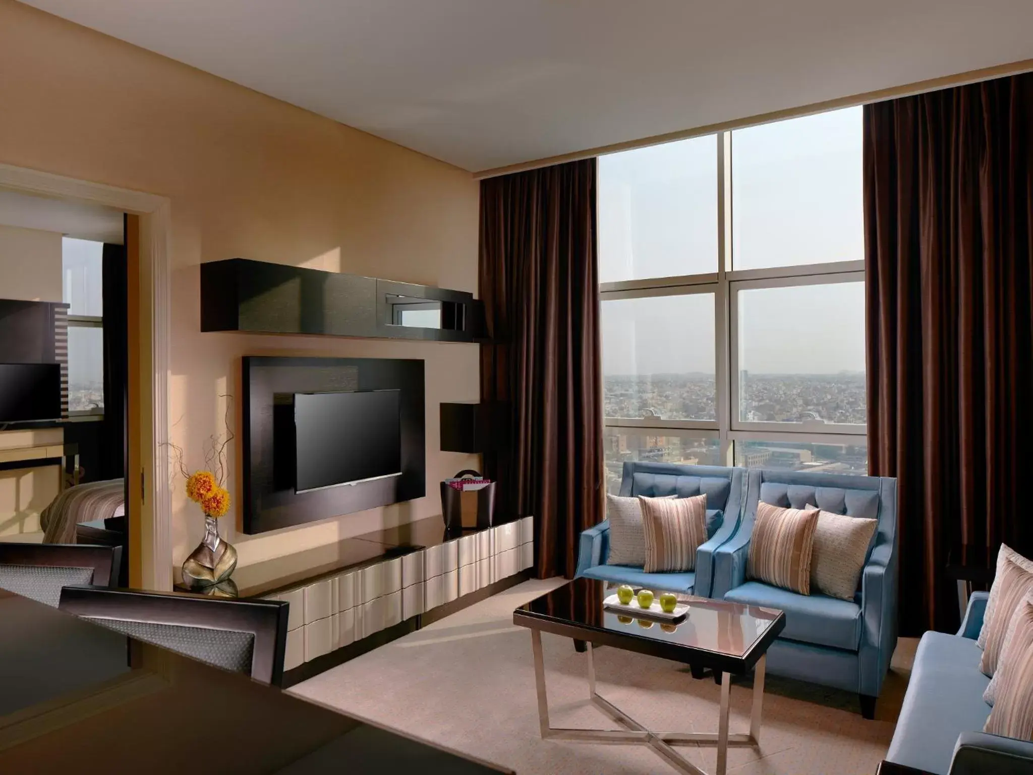 Living room, Seating Area in Millennium Hotel & Convention Centre Kuwait