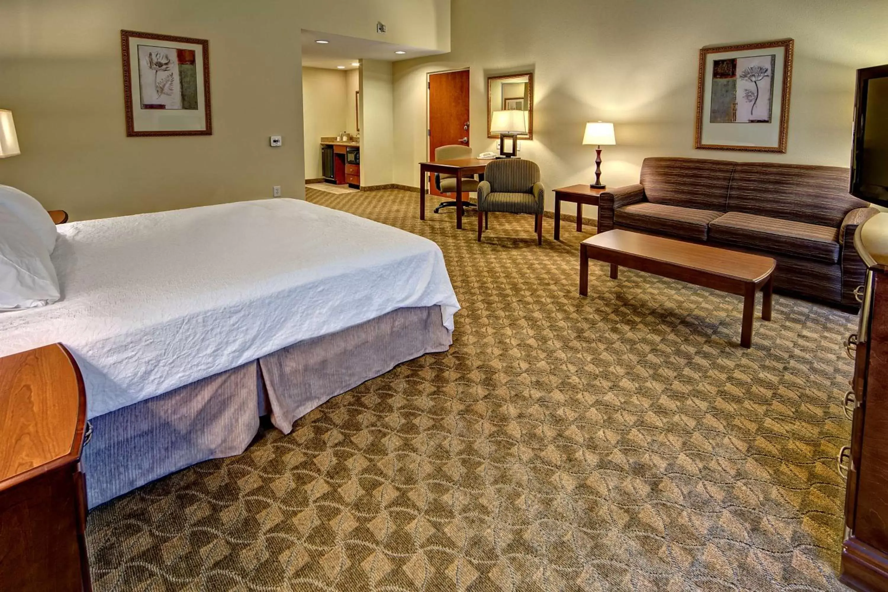 Bed in Hampton Inn & Suites Cashiers - Sapphire Valley