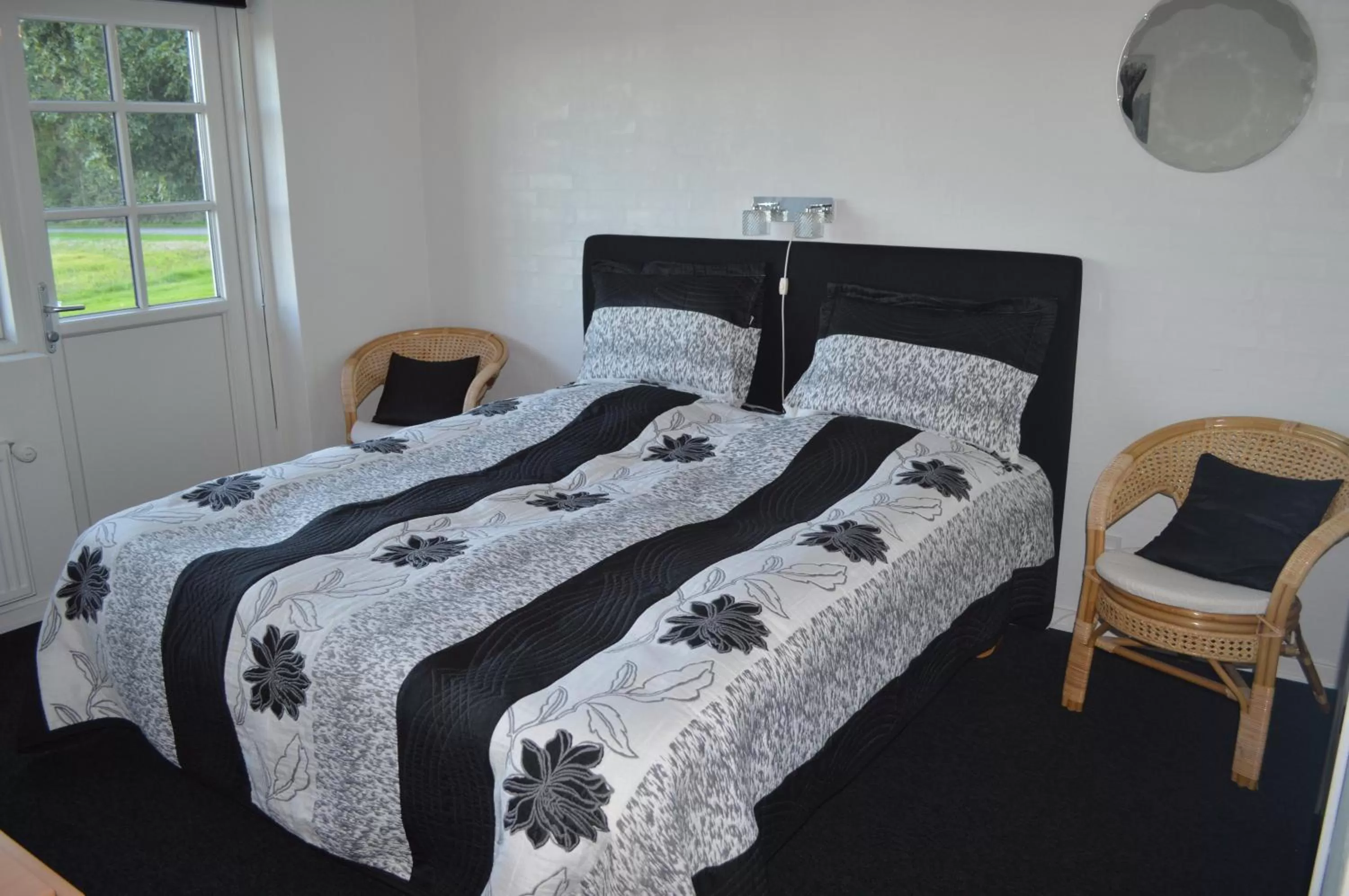 Bed in Give Bed & Breakfast