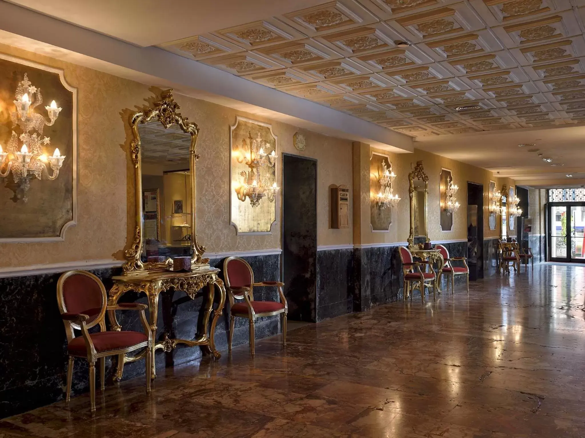 Lobby or reception, Restaurant/Places to Eat in Hotel Principe