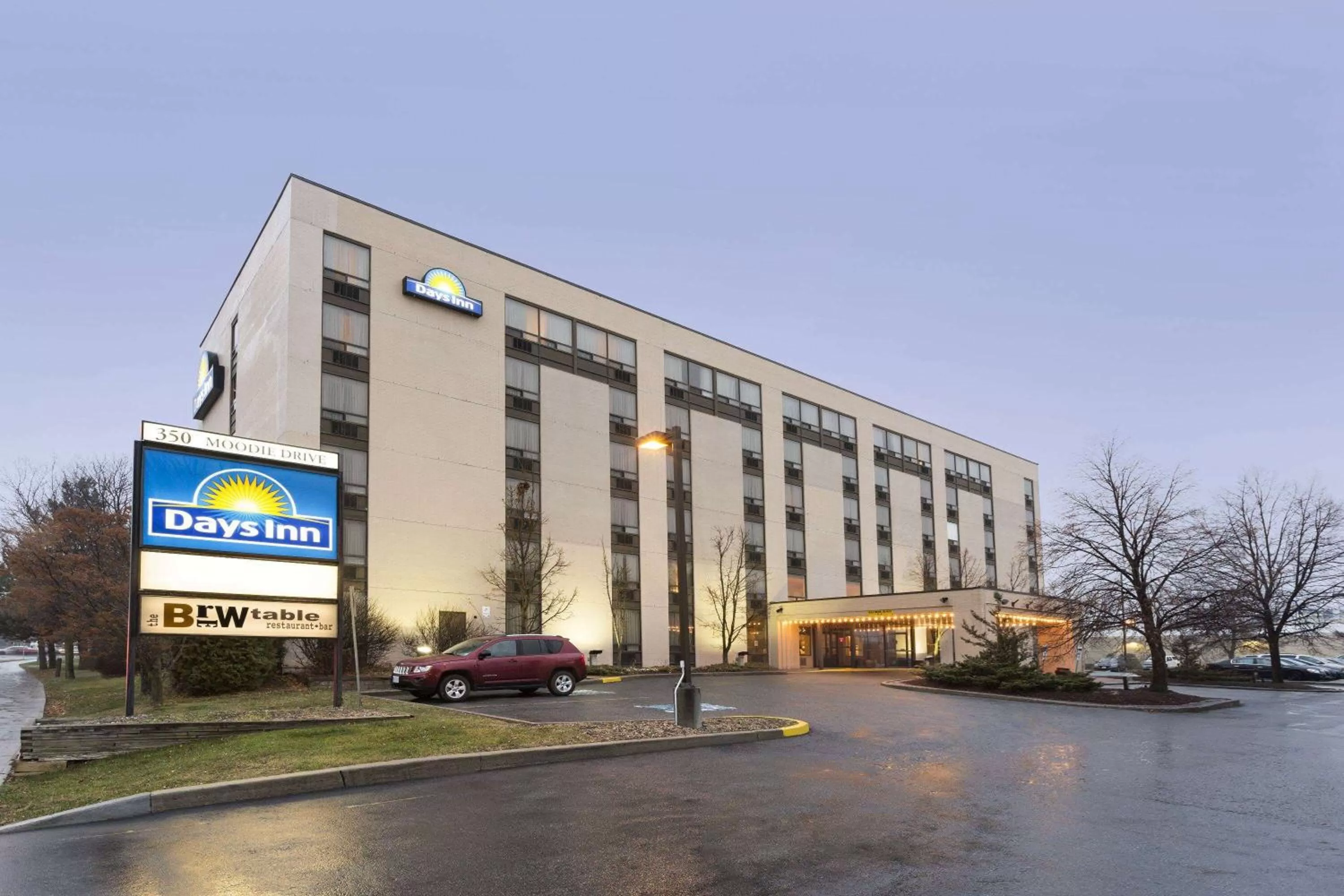 Property building in Days Inn by Wyndham Ottawa West
