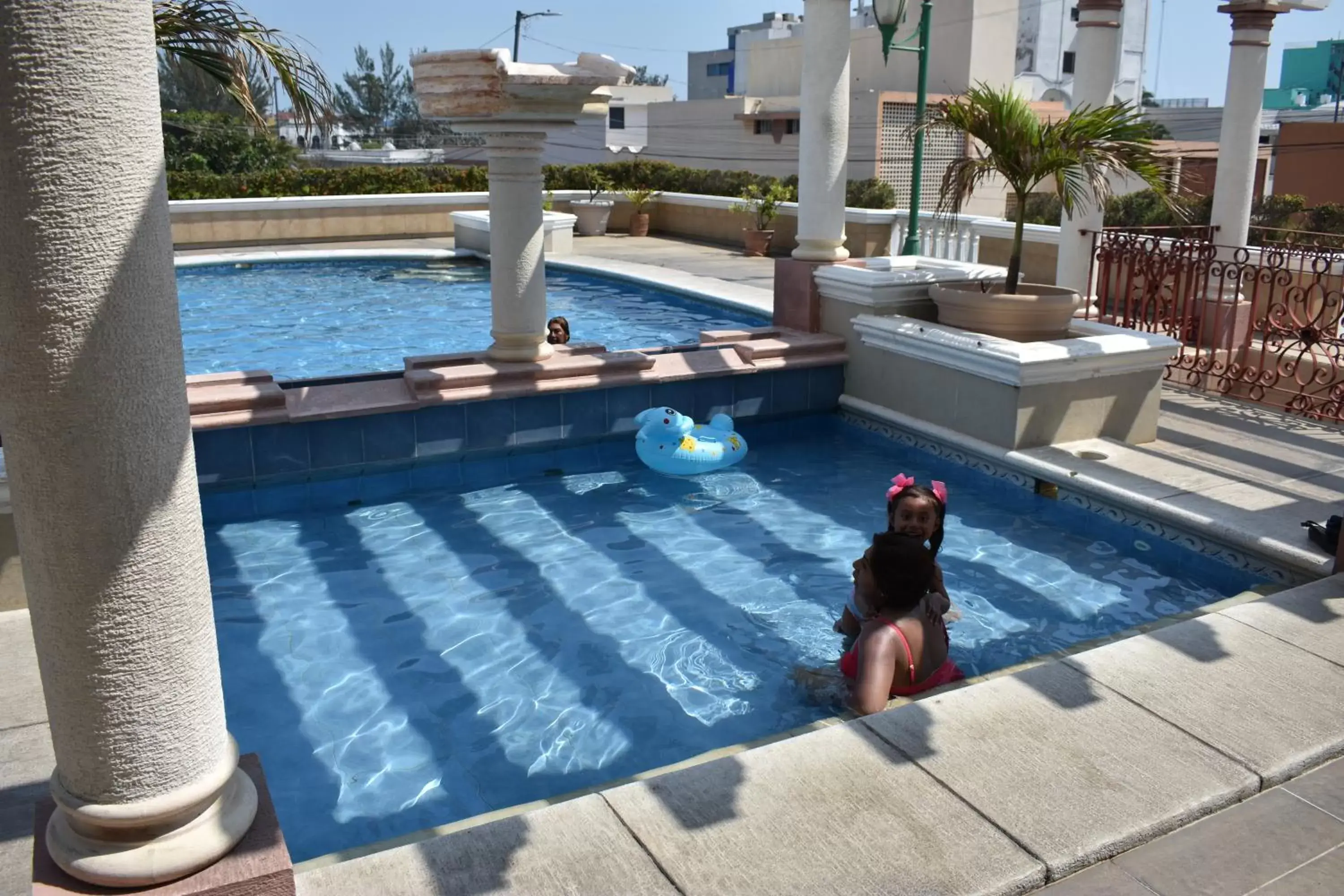 Swimming Pool in Hotel Baluarte