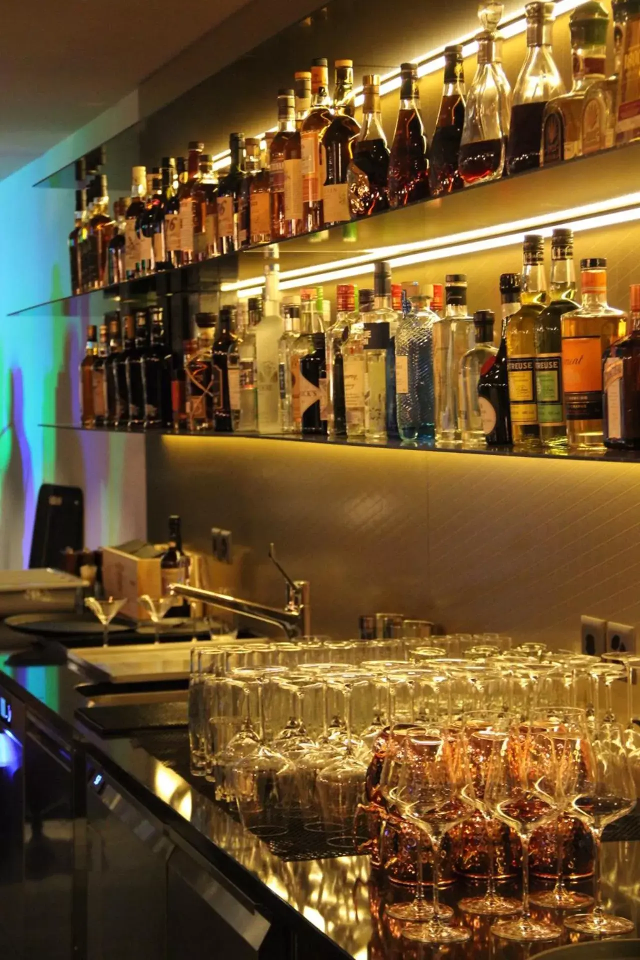 Alcoholic drinks, Lounge/Bar in Boutique Hotel Sonne Seuzach