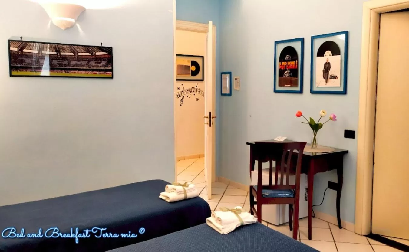 Photo of the whole room, Bed in B&B Terra Mia Napoli