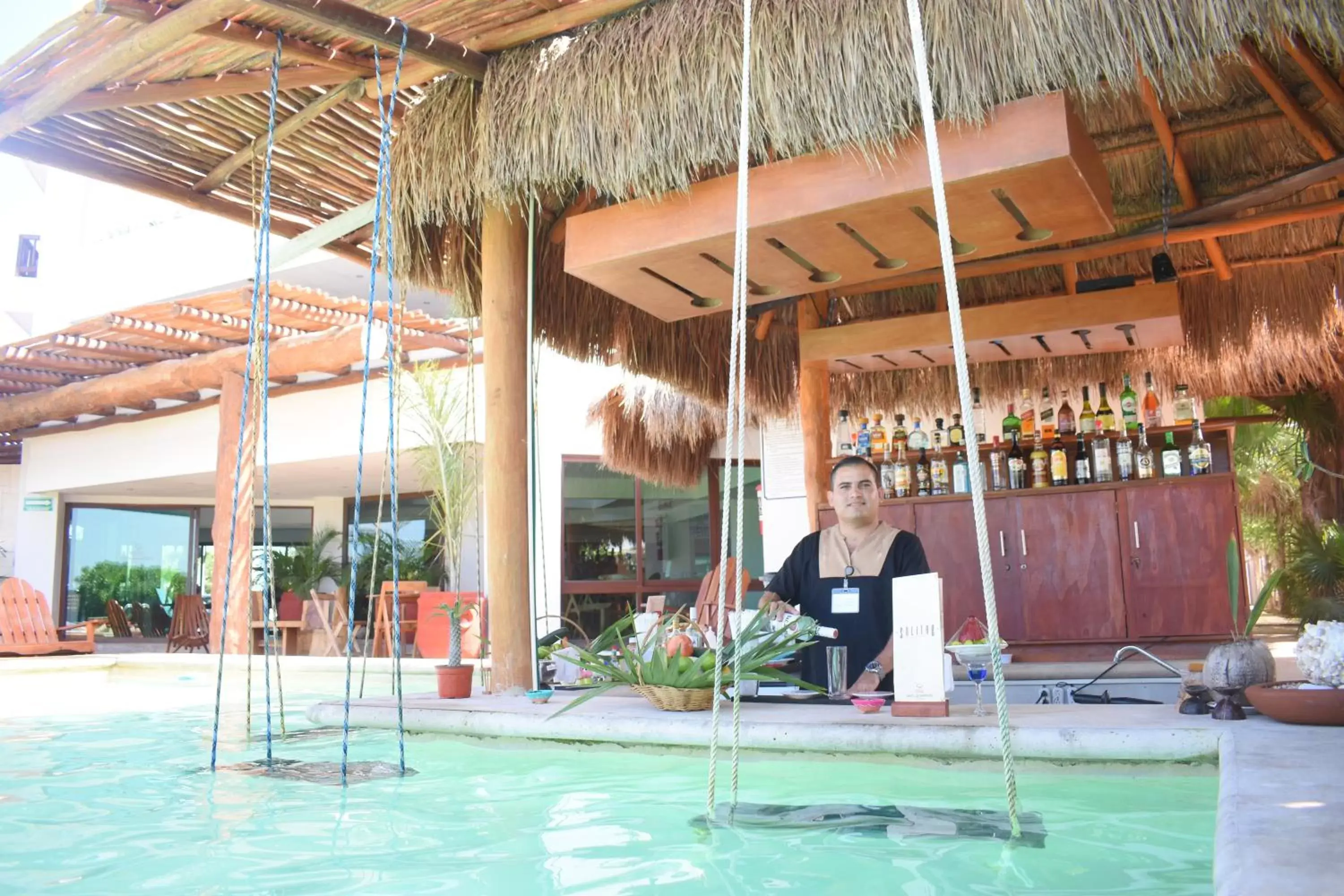 Staff, Swimming Pool in Hotel Rio Lagartos