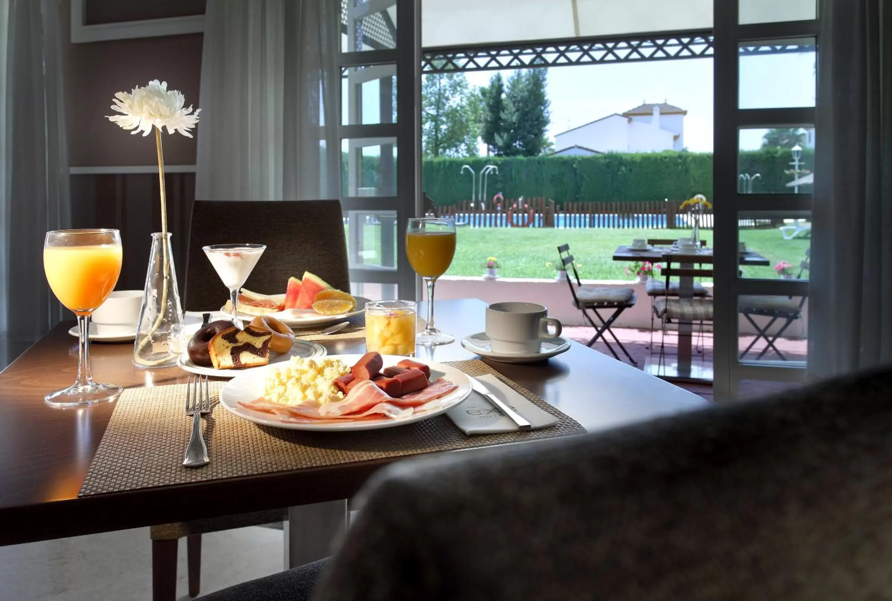 Lounge or bar in Exe Gran Hotel Solucar Lounge or bar in Exe Gran Hotel Solucar