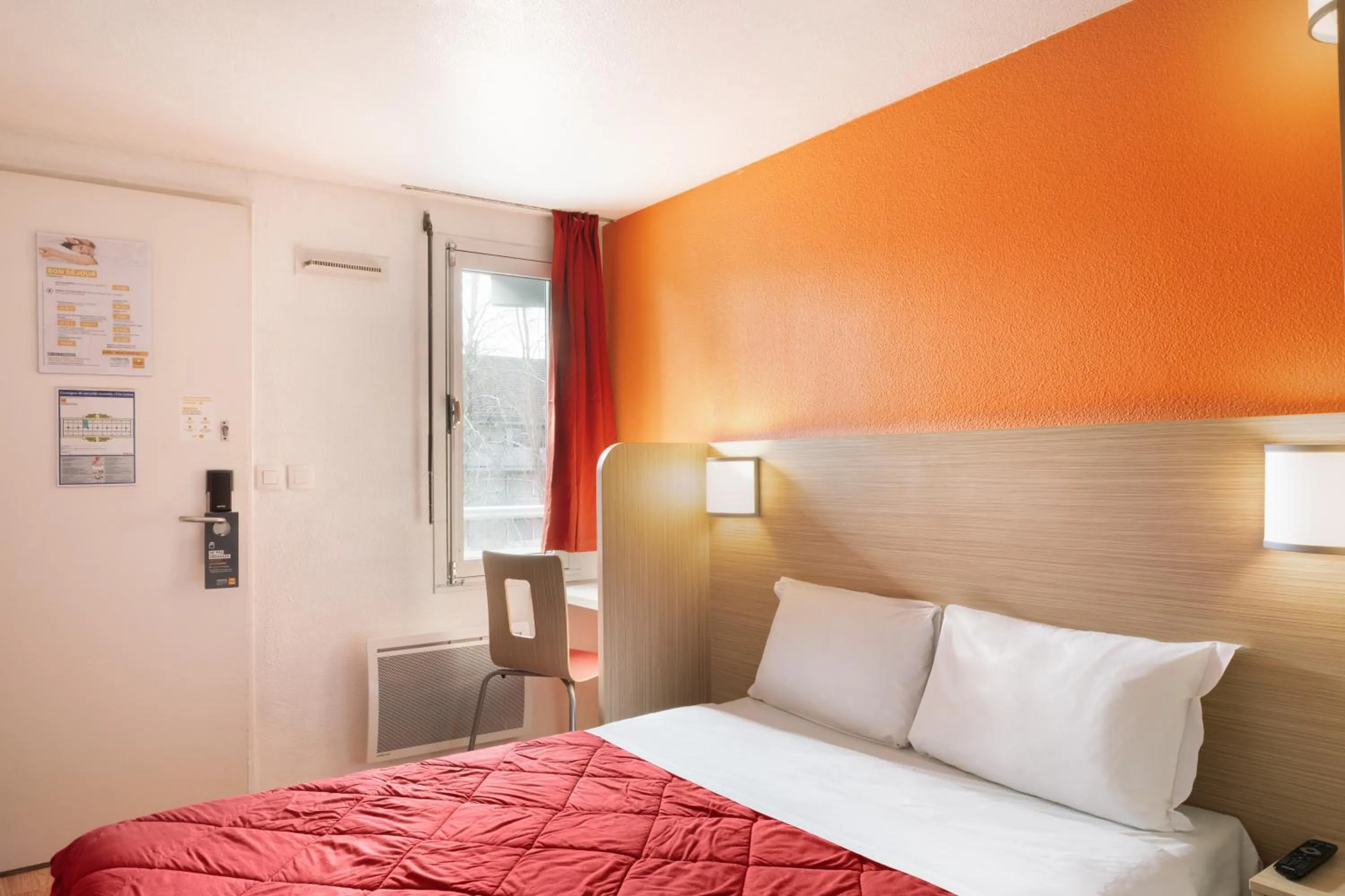 Bedroom, Bed in Premiere Classe Meaux Nanteuil Les Meaux