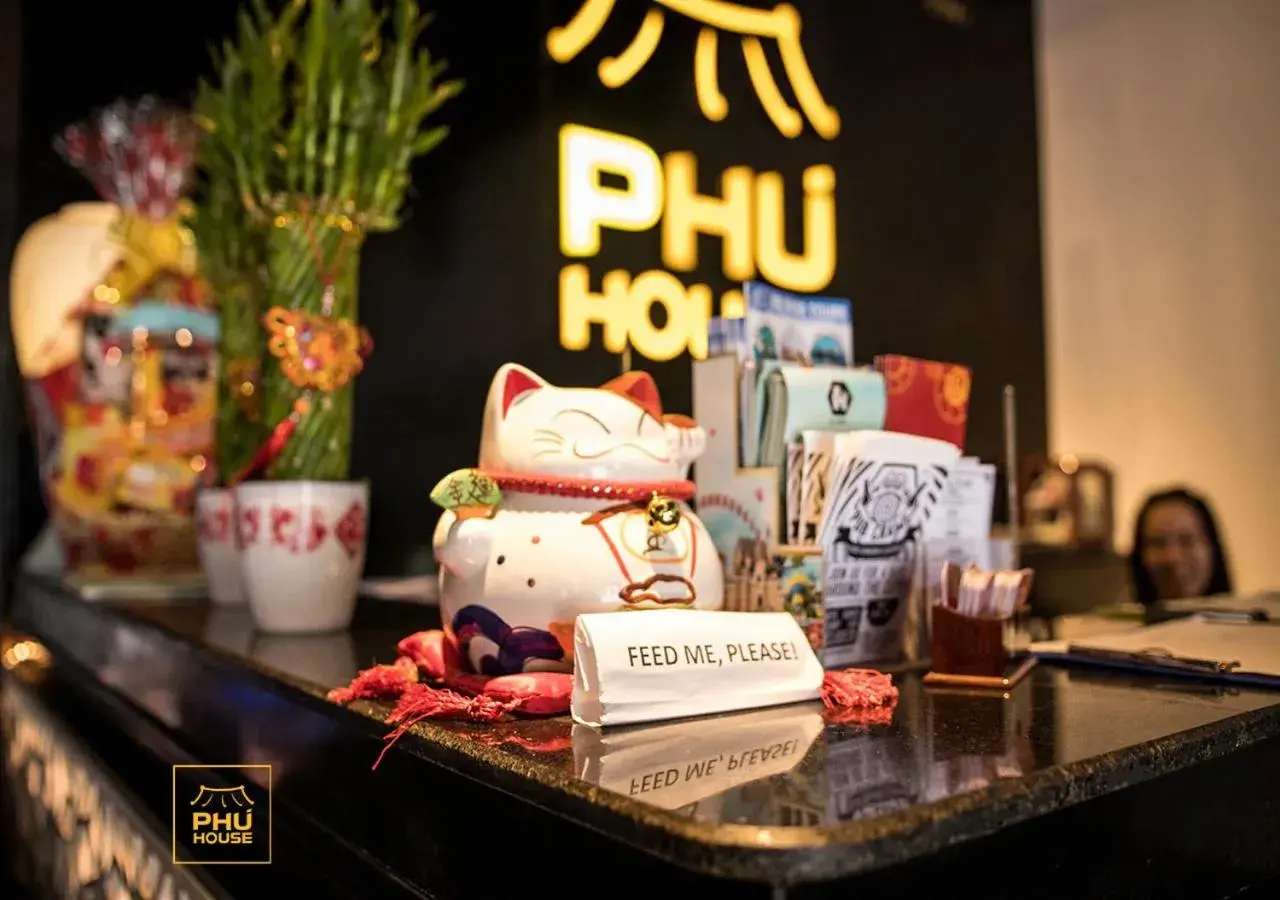 Phu House Hostel