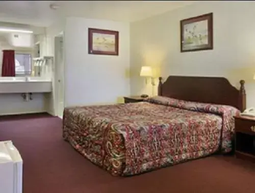 Bed in Ramada Limited San Angelo