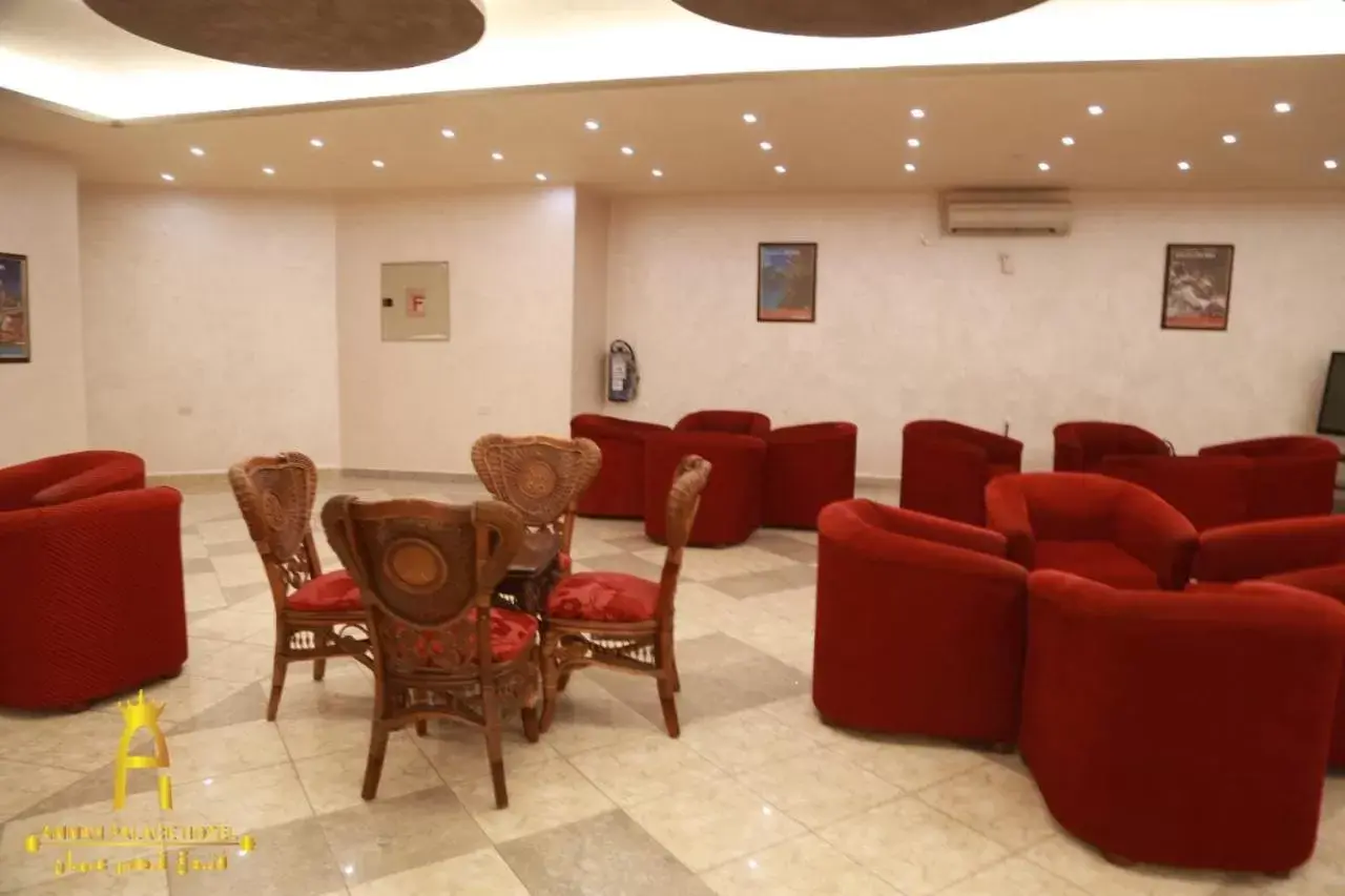 Seating area, Lounge/Bar in Amman Palace Hotel