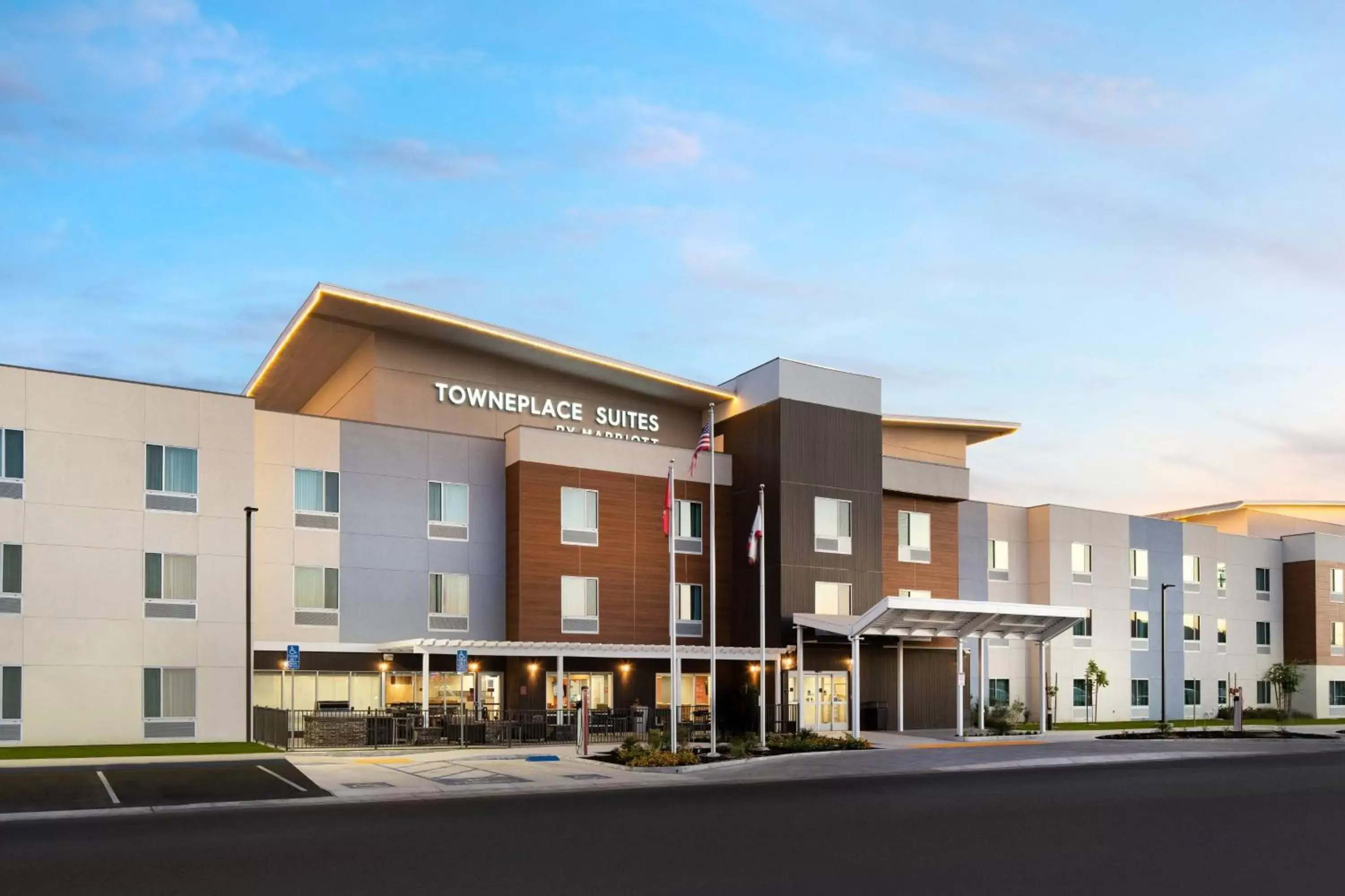 Property Building in TownePlace Suites Fresno Clovis