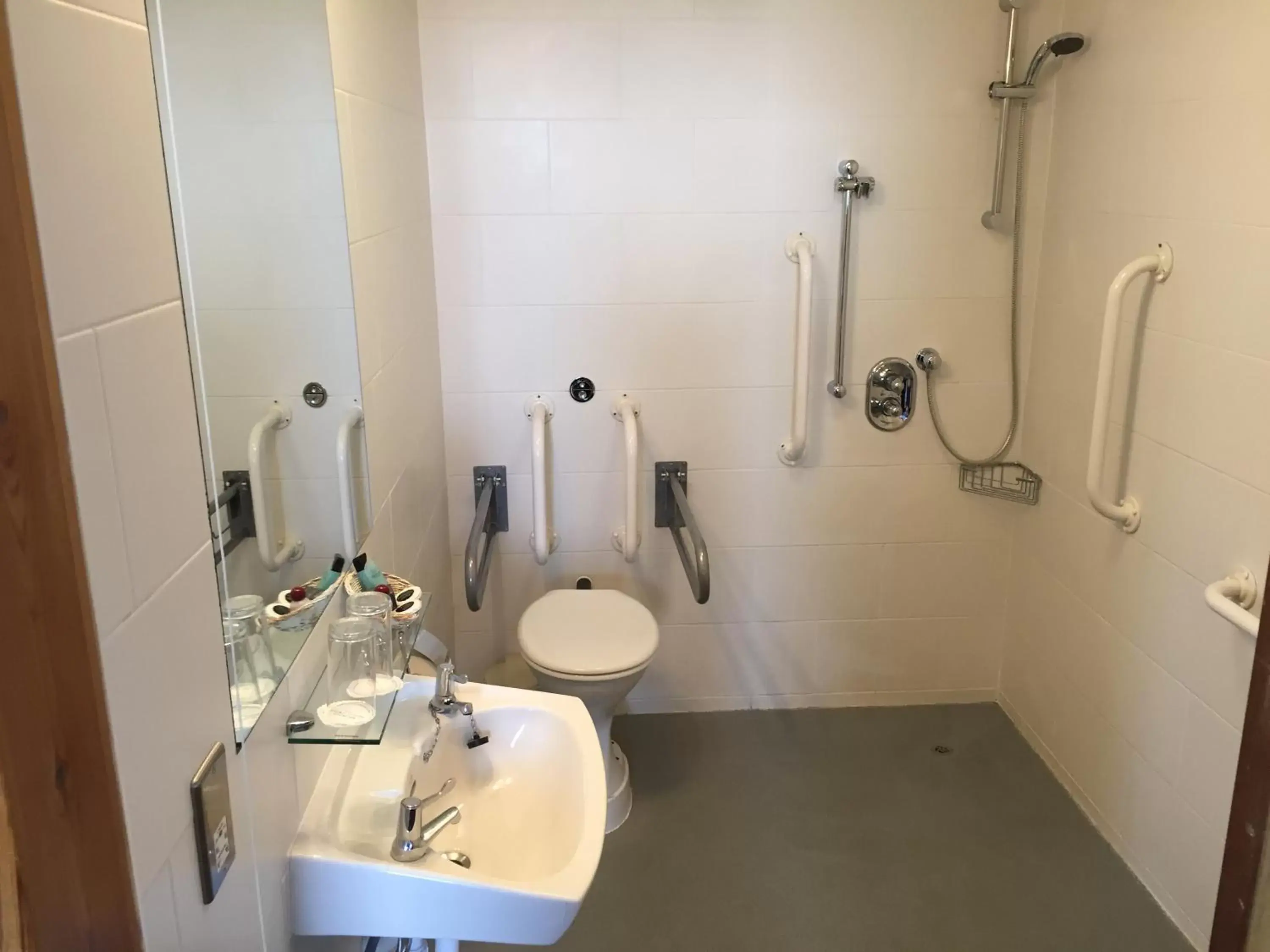Bathroom in The Shetland Hotel