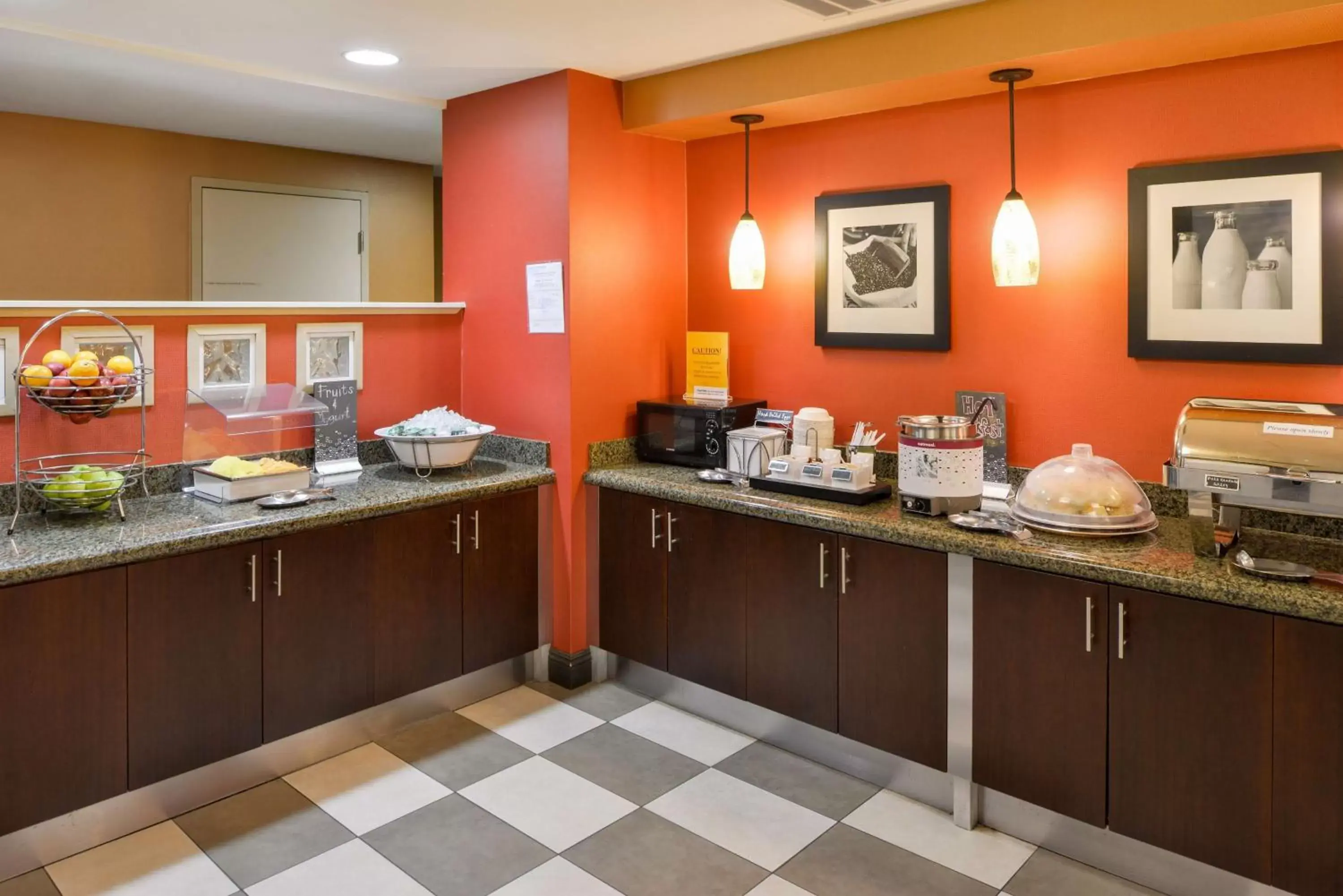 Breakfast, Restaurant/Places to Eat in Hampton Inn & Suites San Francisco-Burlingame-Airport South