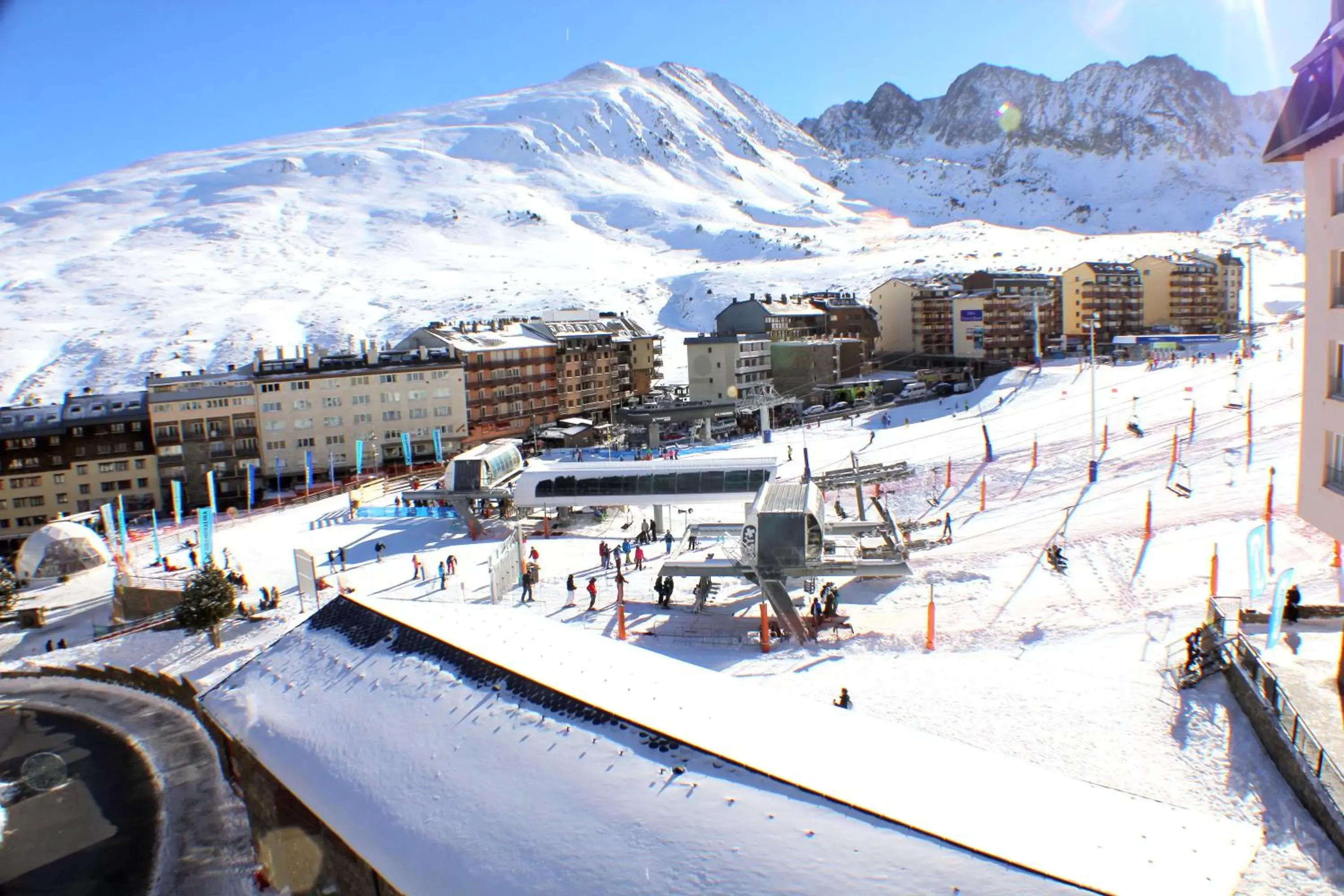 Landmark view, Winter in Hotel Kandahar