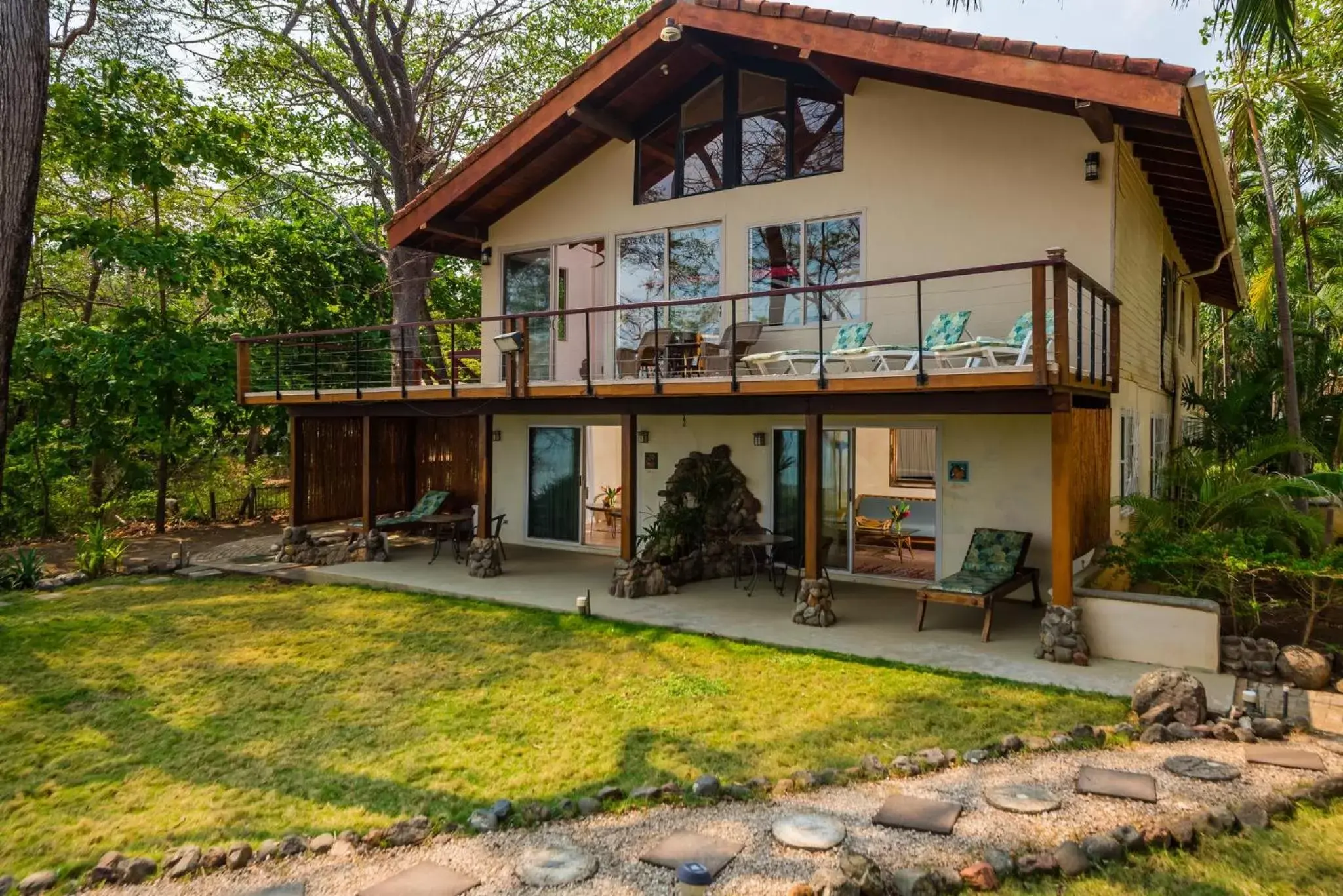 Four-Bedroom House in Corona del Mar Four-Bedroom House in Corona del Mar