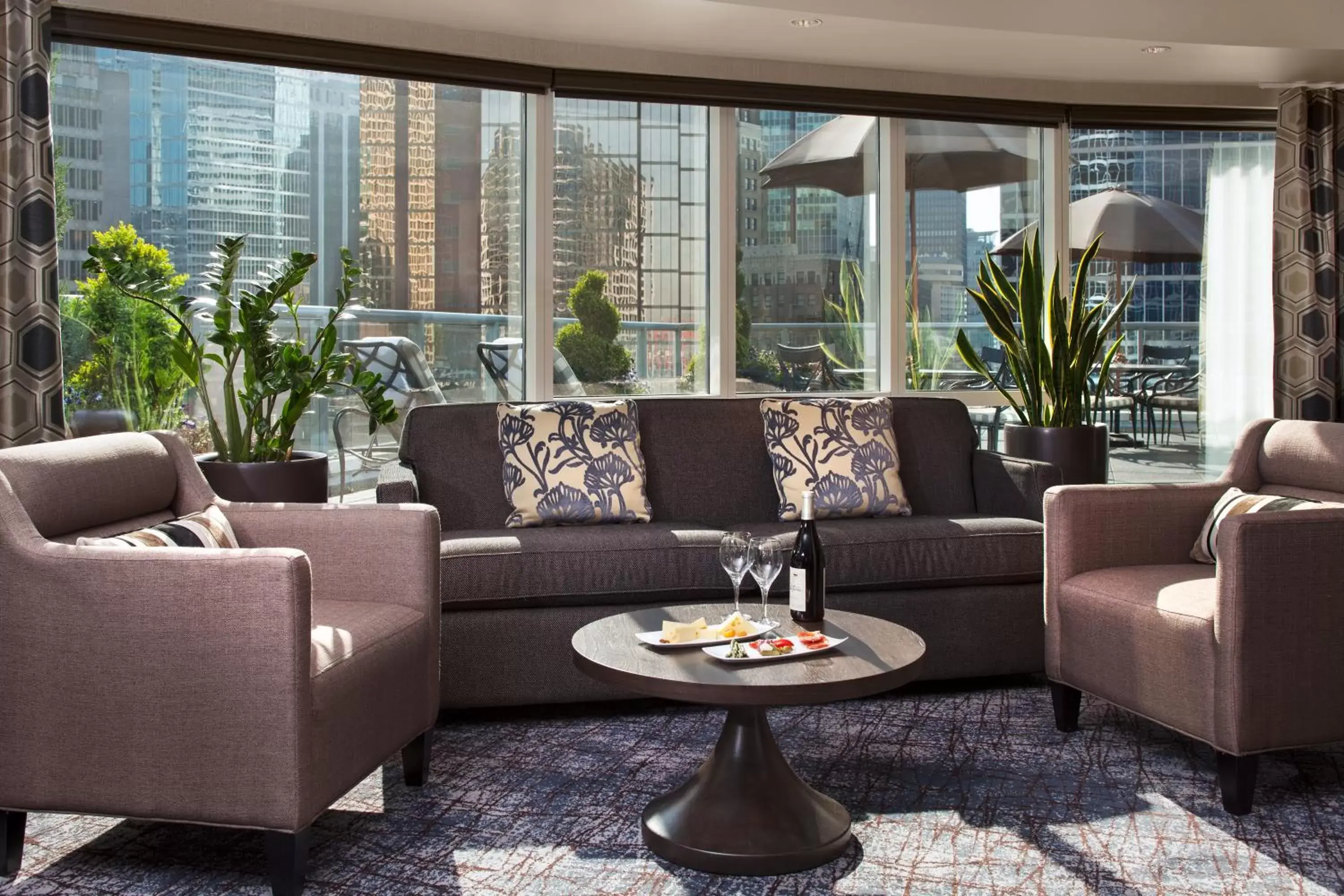 Lounge or bar, Seating Area in Fairmont Waterfront