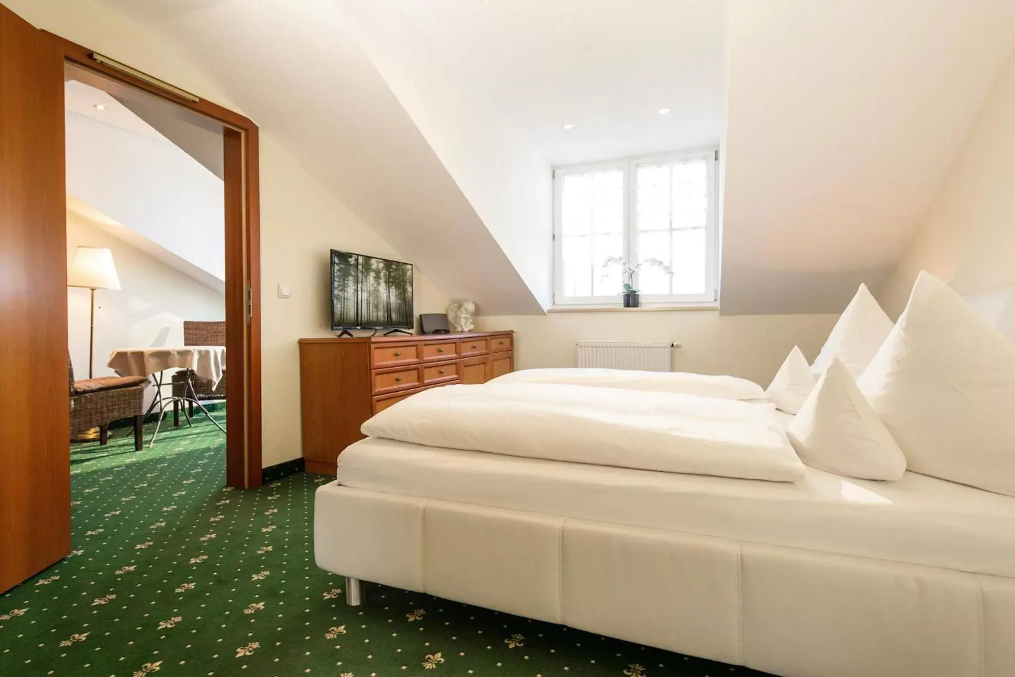 Bed in Hotel-Gasthof Höttl