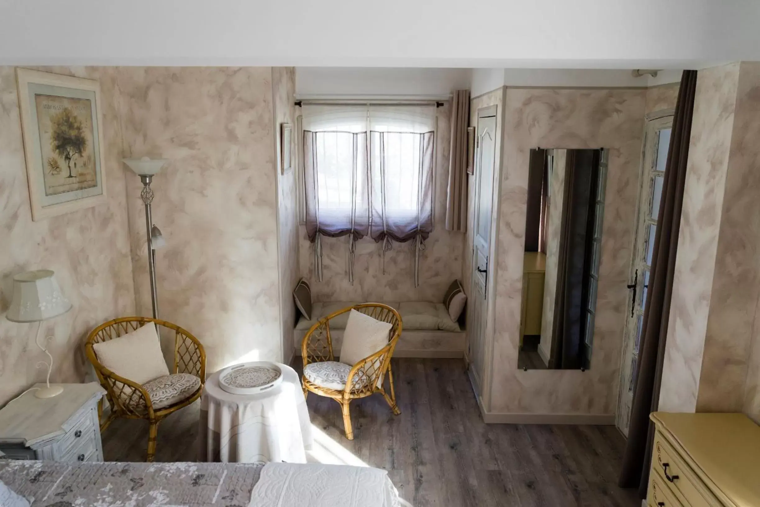 Living room, Seating Area in Hôtes'Antic Provence