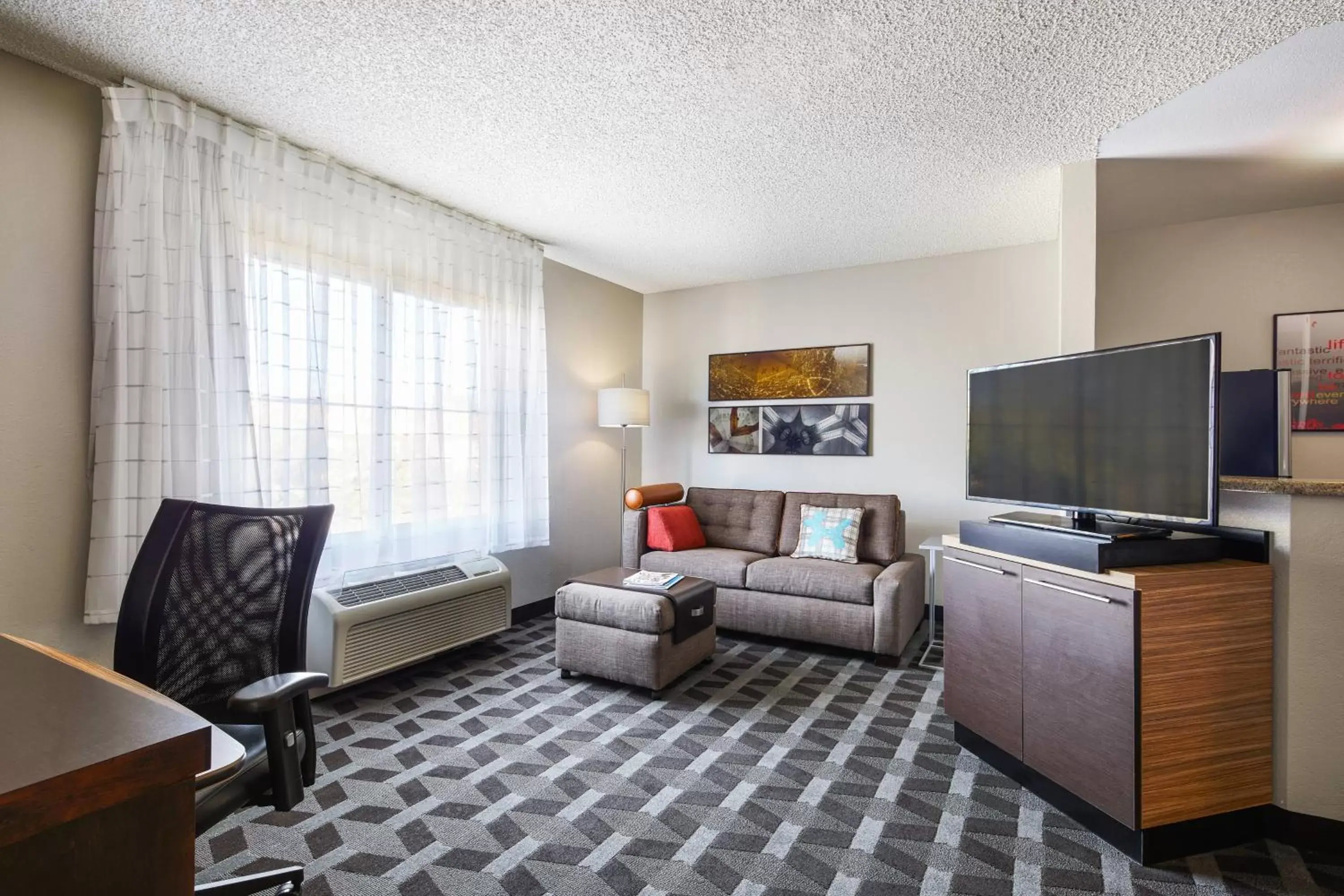 Living room, Seating Area in TownePlace Suites Tempe at Arizona Mills Mall